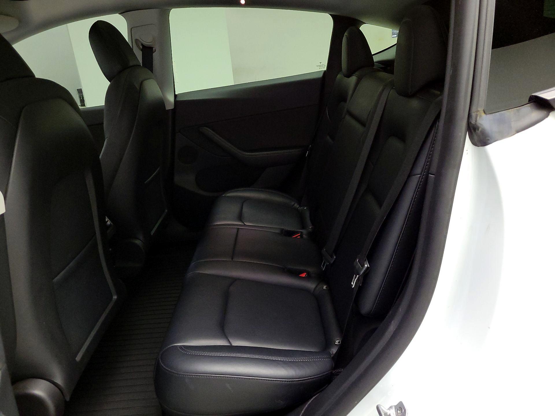 Thumbnail: 2022 Tesla Model Y - 17