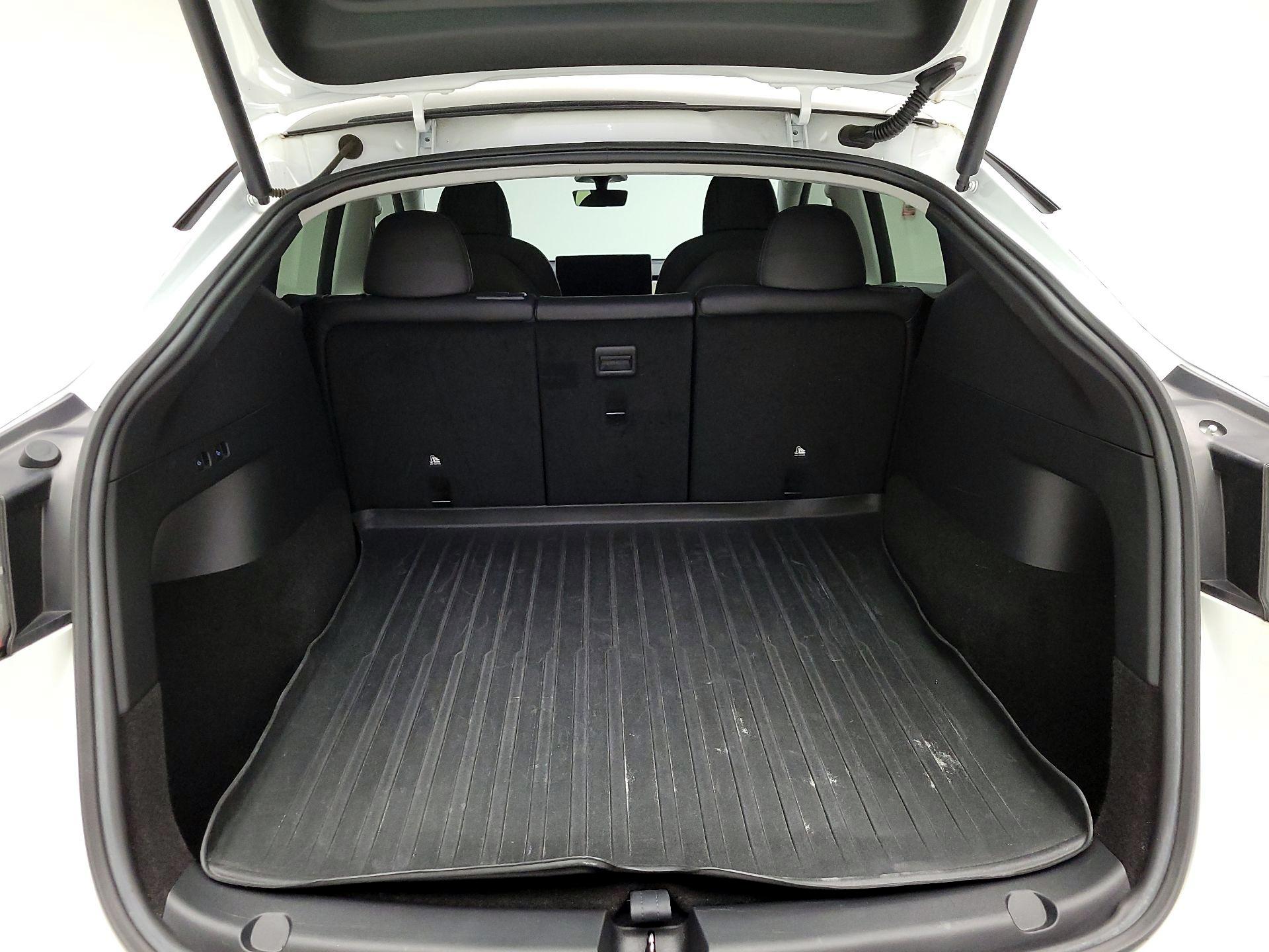 Thumbnail: 2022 Tesla Model Y - 18