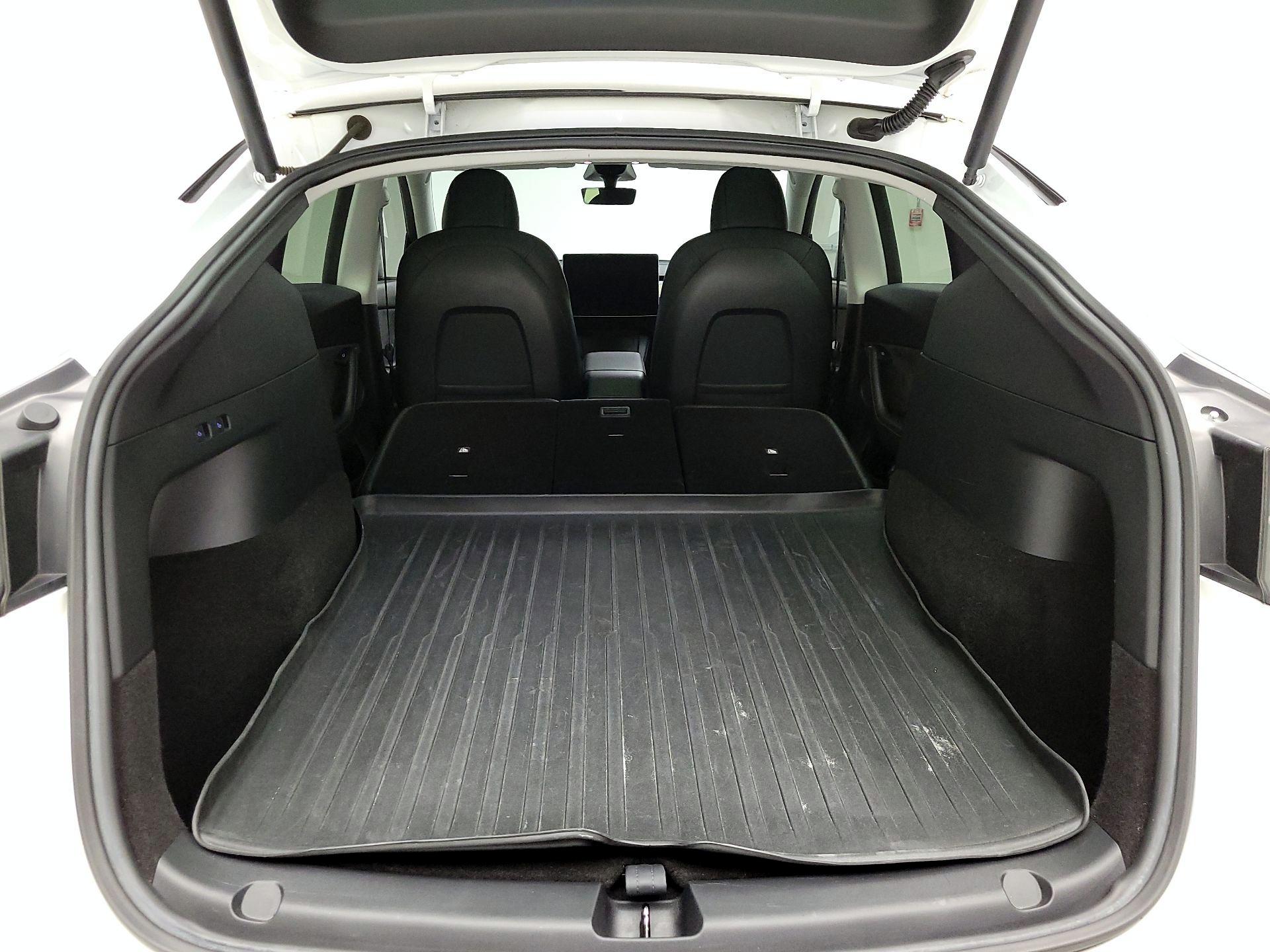 Thumbnail: 2022 Tesla Model Y - 19