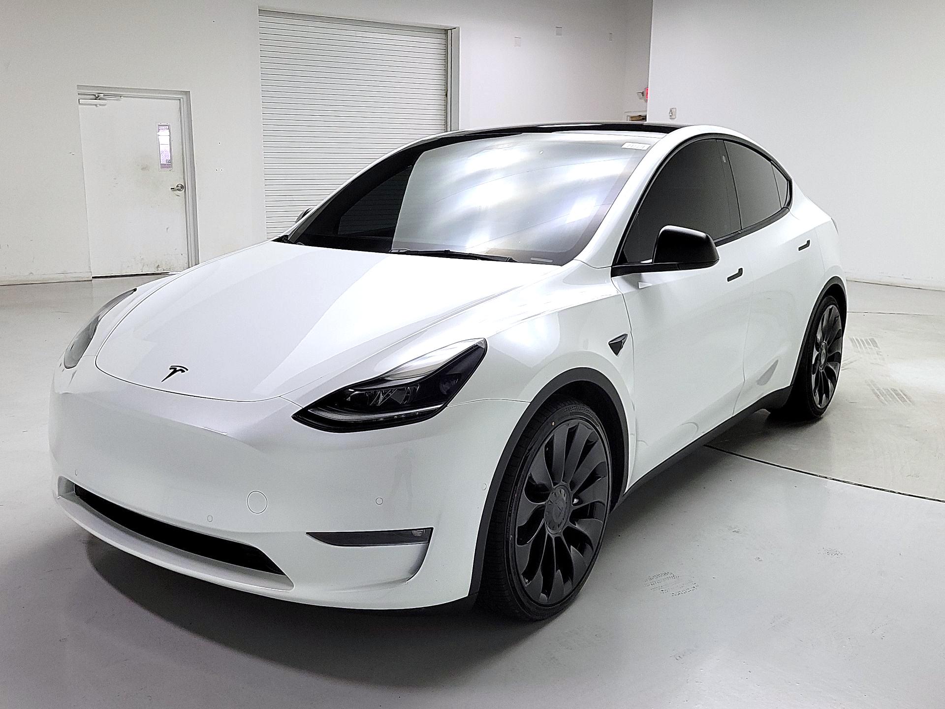Thumbnail: 2022 Tesla Model Y - 3
