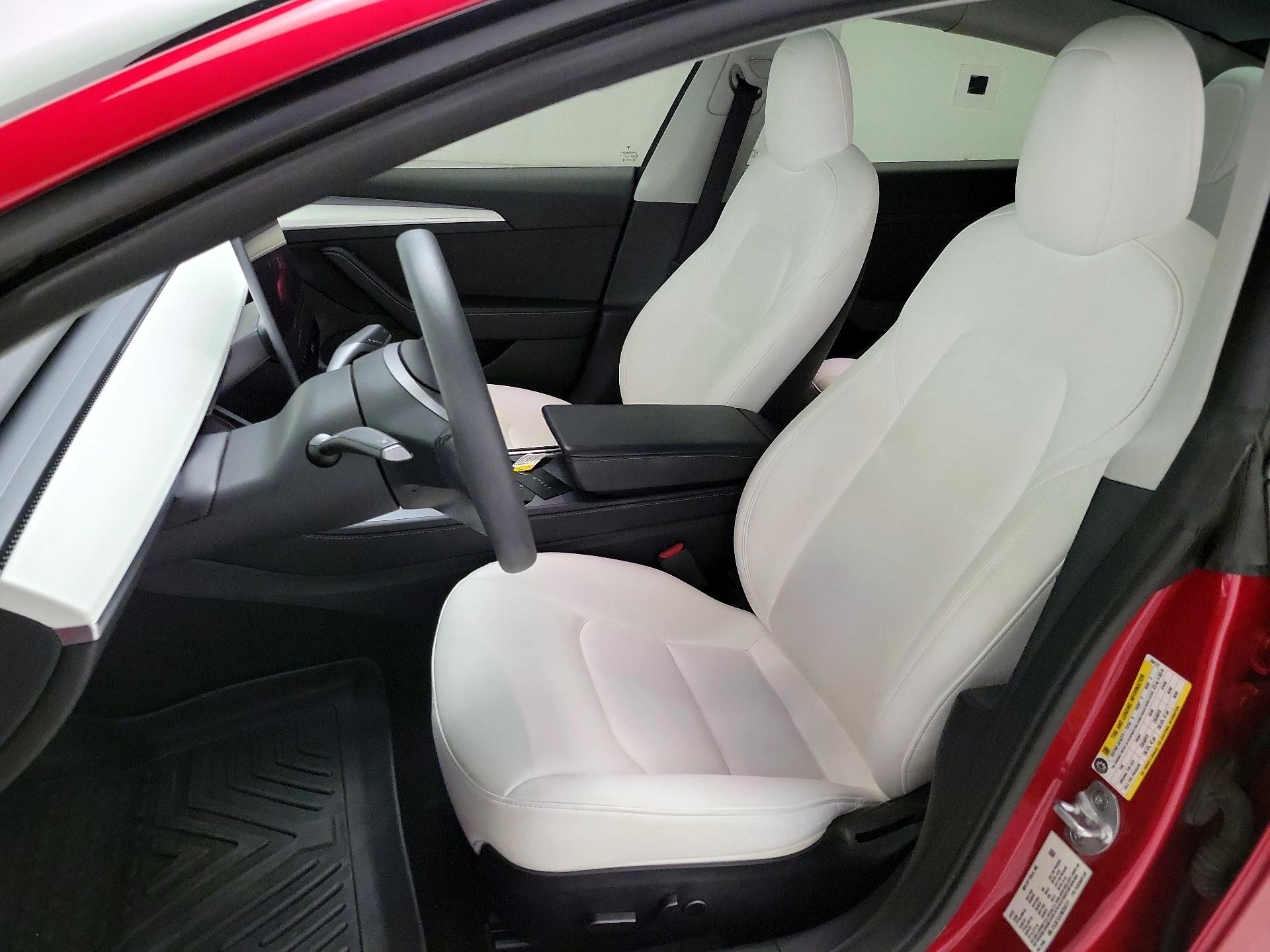 Thumbnail: 2022 Tesla Model 3 - 11