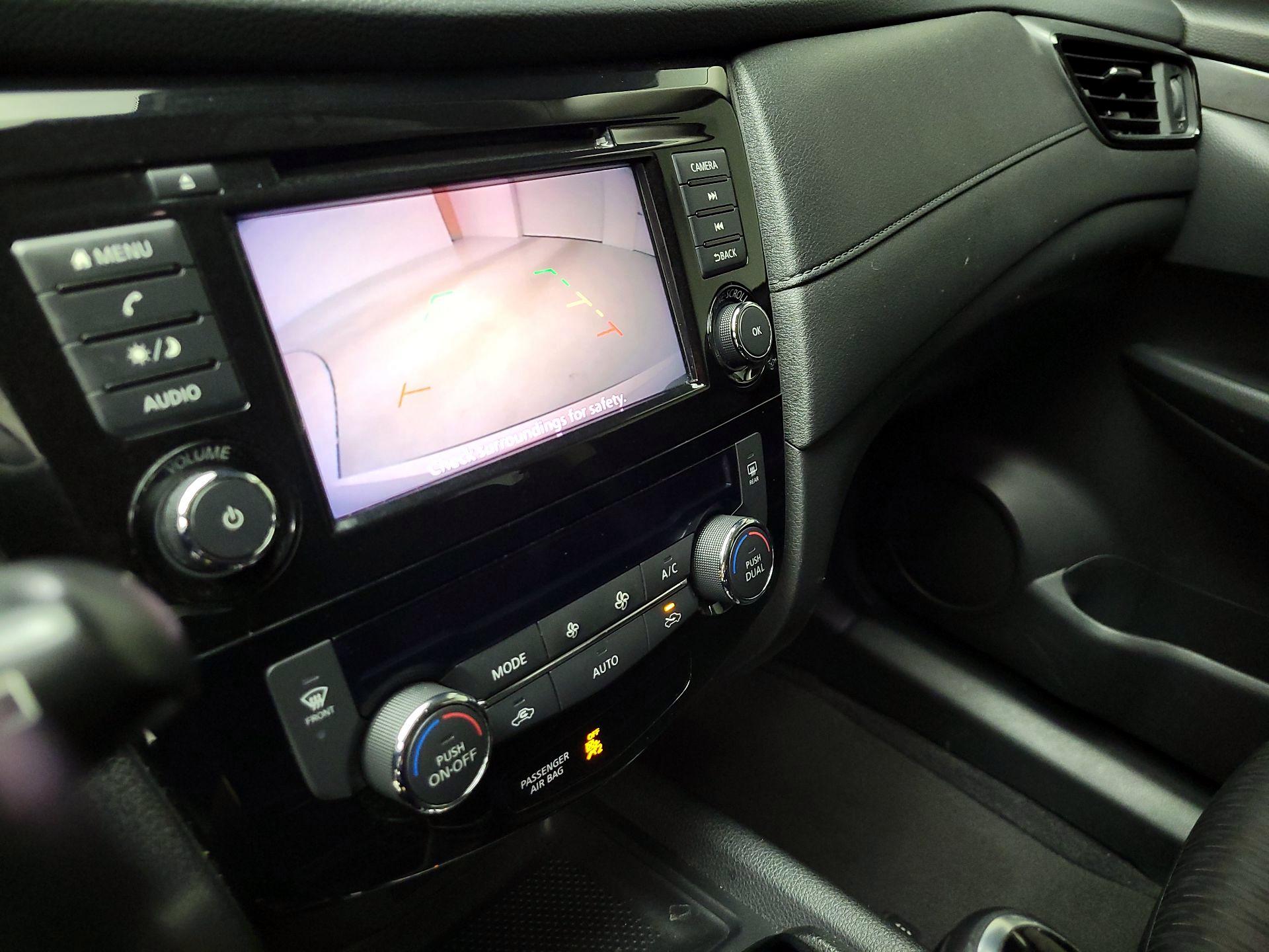 Thumbnail: 2020 Nissan Rogue - 12