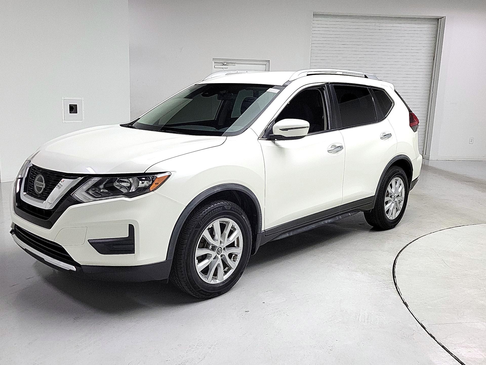 Thumbnail: 2020 Nissan Rogue - 3