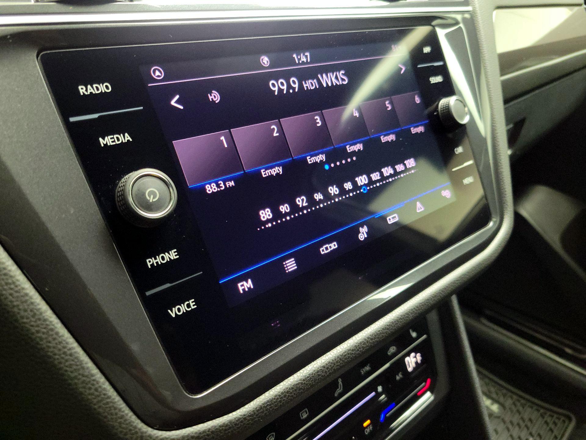 Thumbnail: 2023 Volkswagen Tiguan - 15