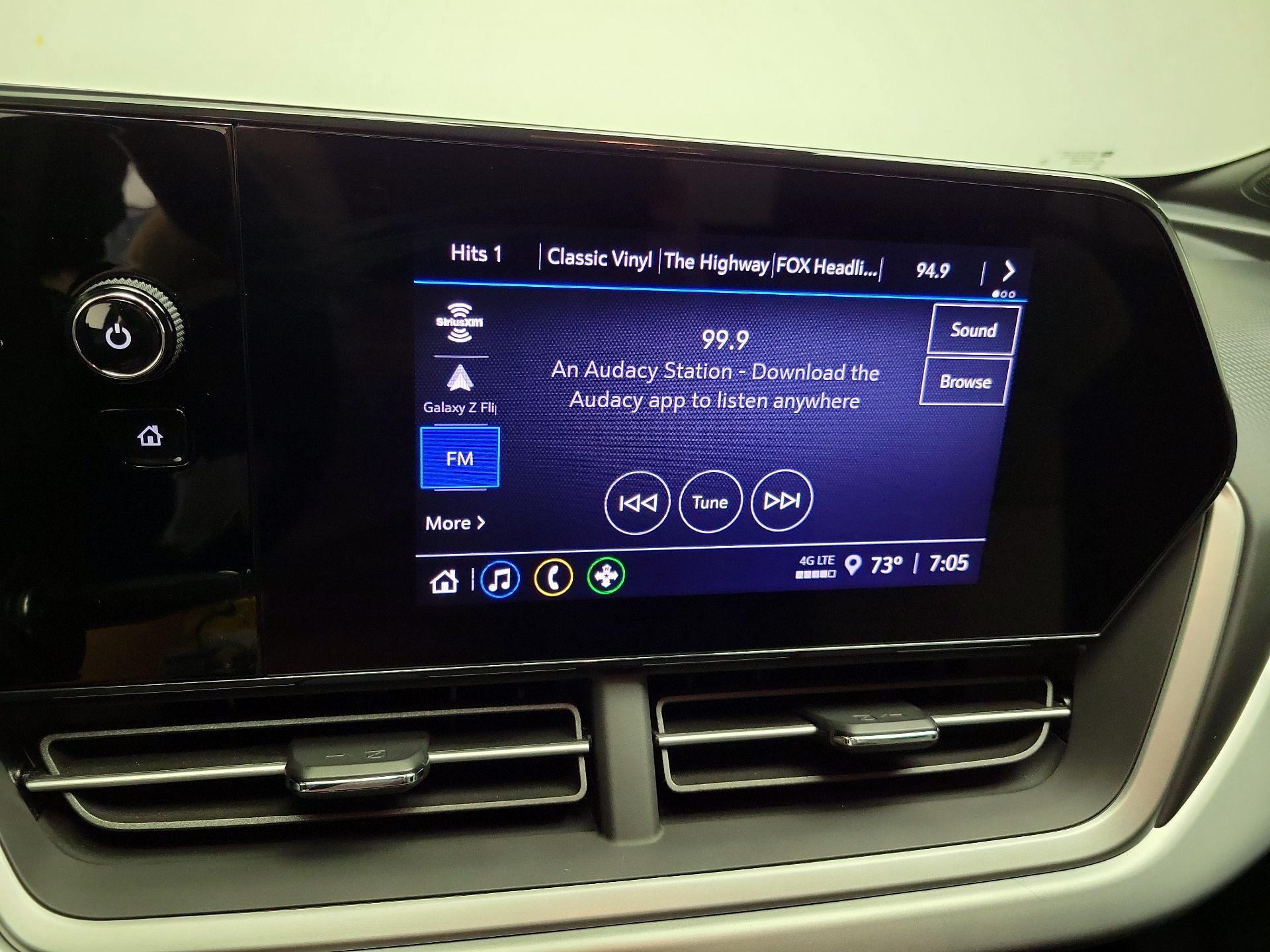 Thumbnail: 2024 Chevrolet Trax - 15