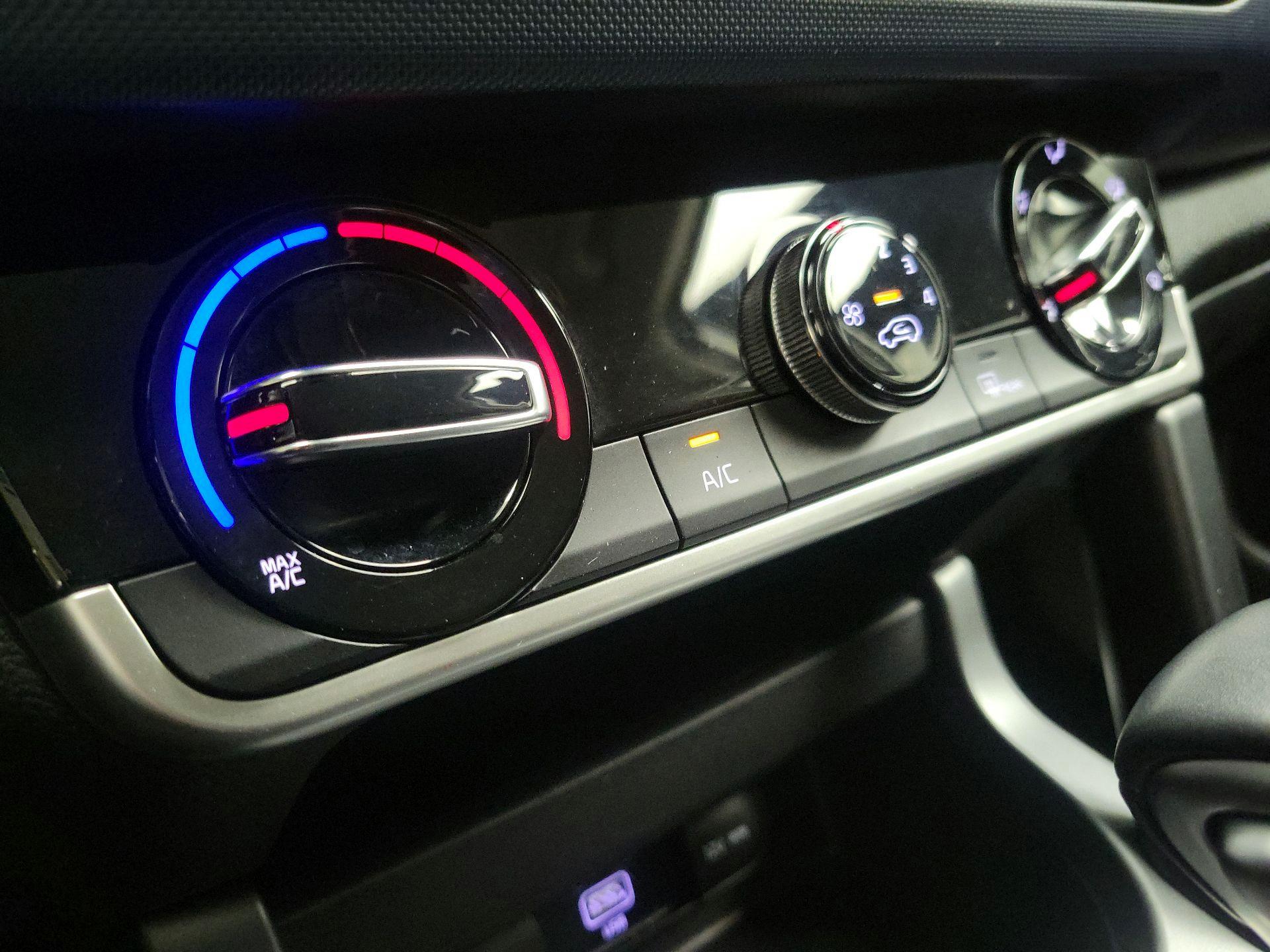 Thumbnail: 2021 Kia Seltos - 16