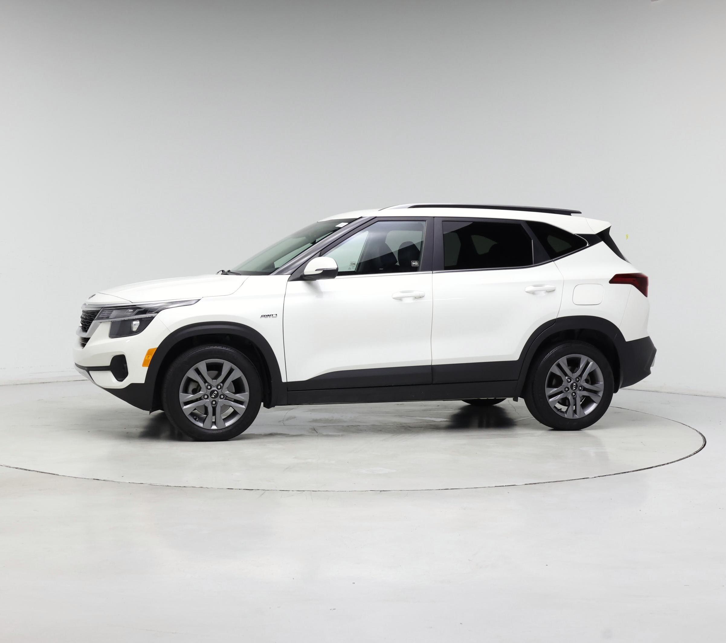 Thumbnail: 2021 Kia Seltos - 3