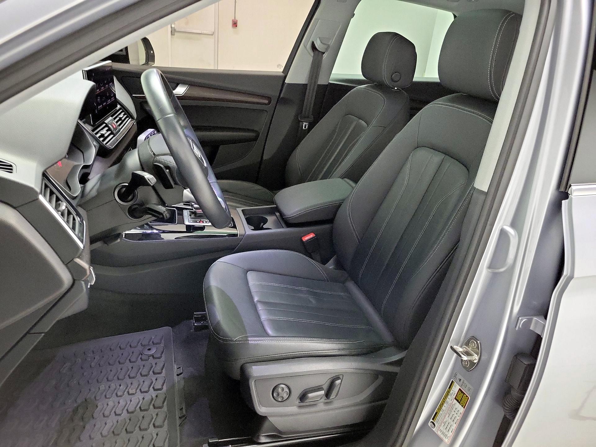 Thumbnail: 2023 Audi Q5 - 11