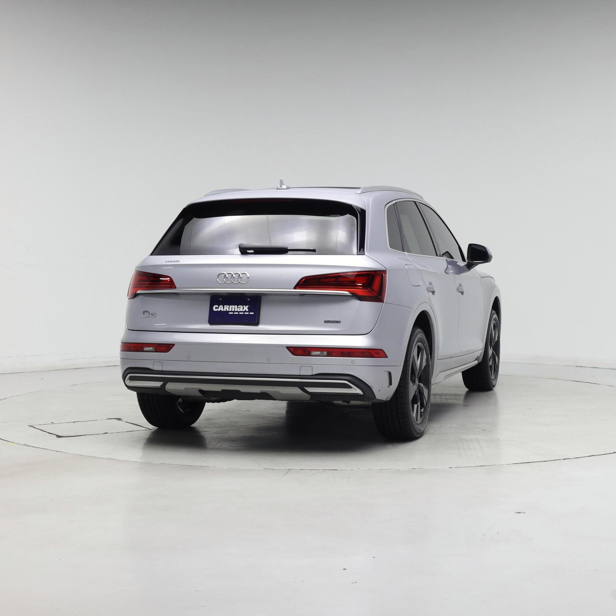 Thumbnail: 2023 Audi Q5 - 8