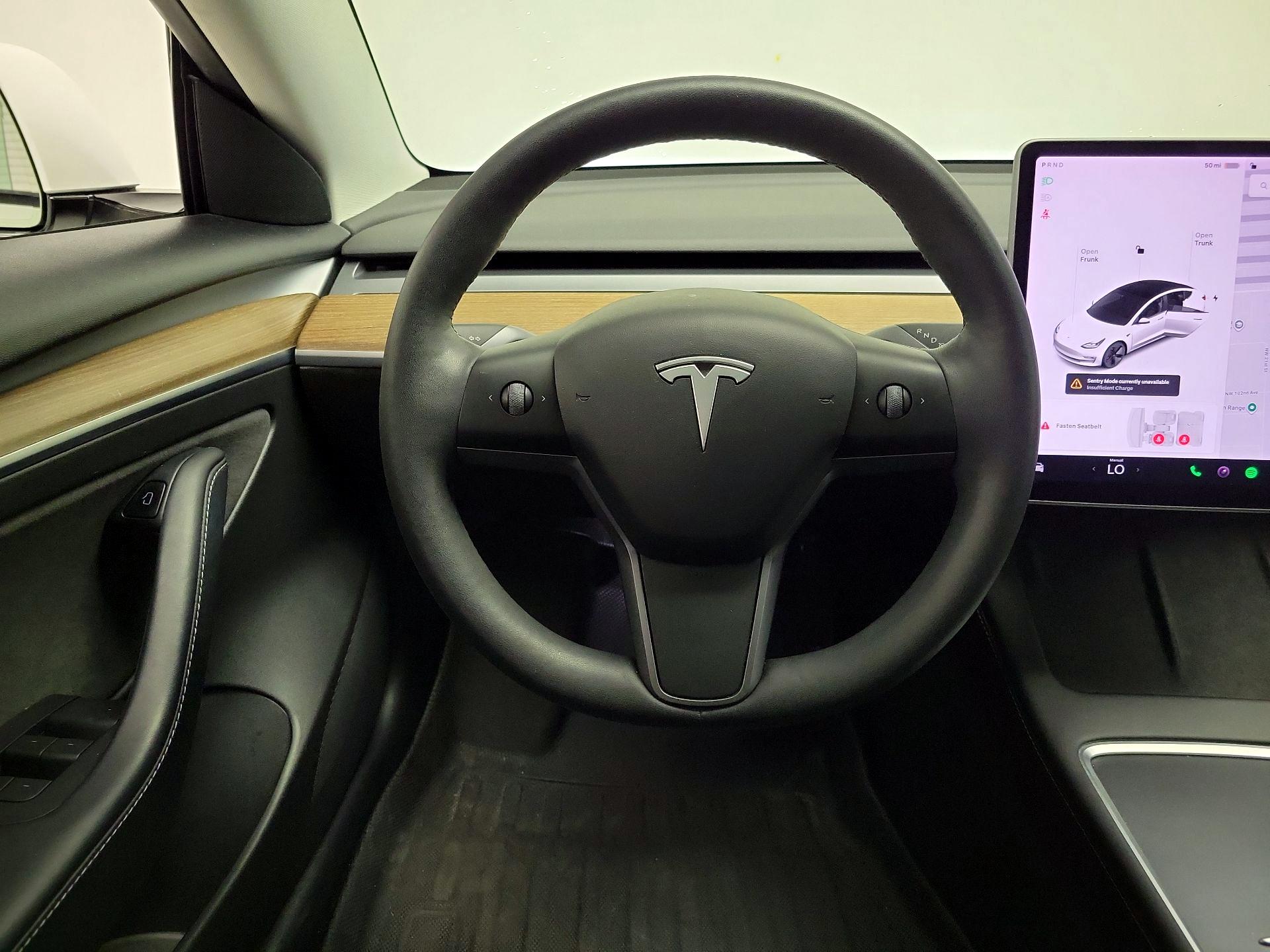 Thumbnail: 2021 Tesla Model 3 - 10