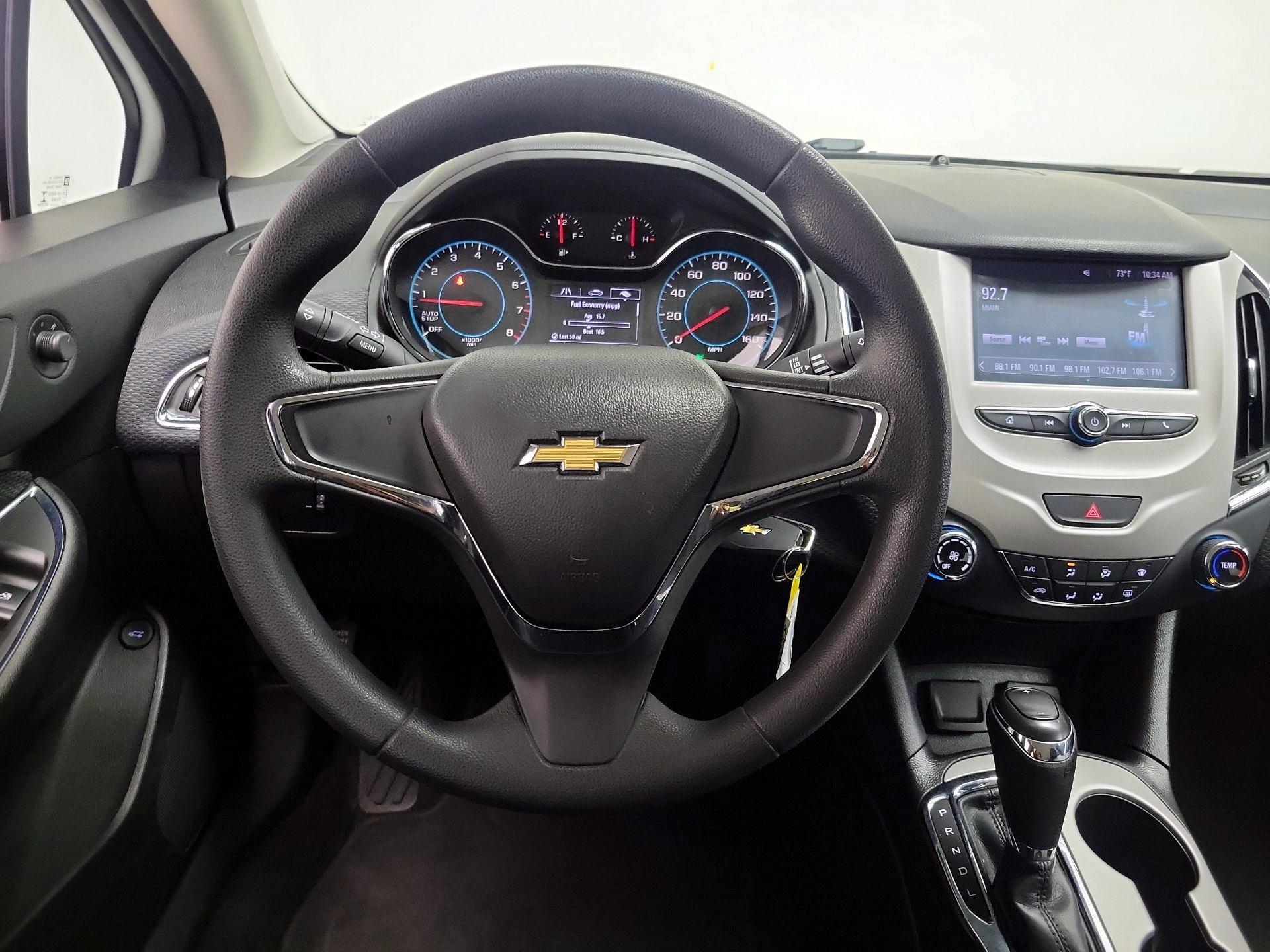 Thumbnail: 2017 Chevrolet Cruze - 10