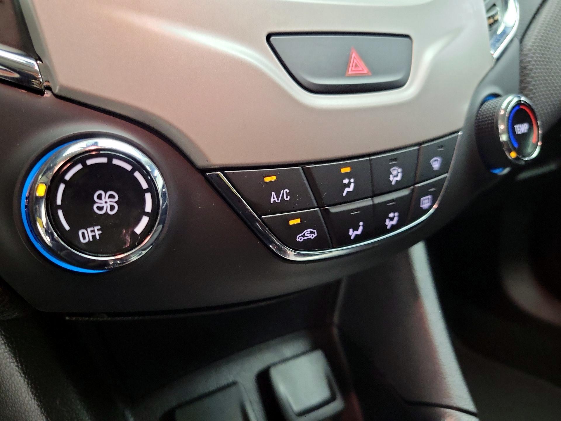 Thumbnail: 2017 Chevrolet Cruze - 16