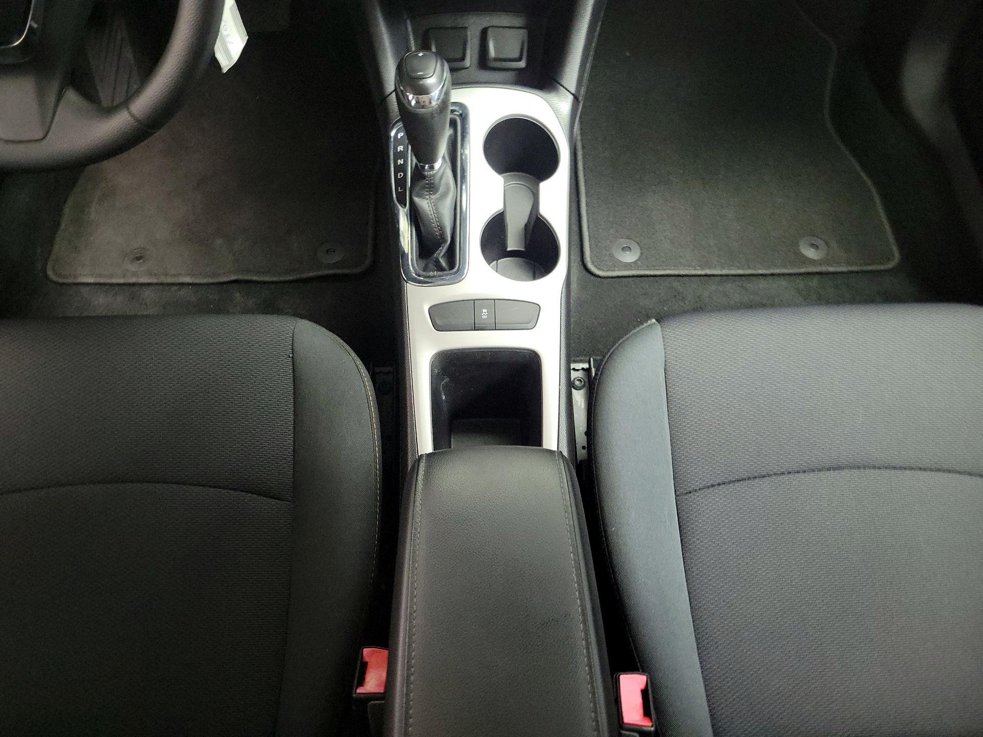 Thumbnail: 2017 Chevrolet Cruze - 17