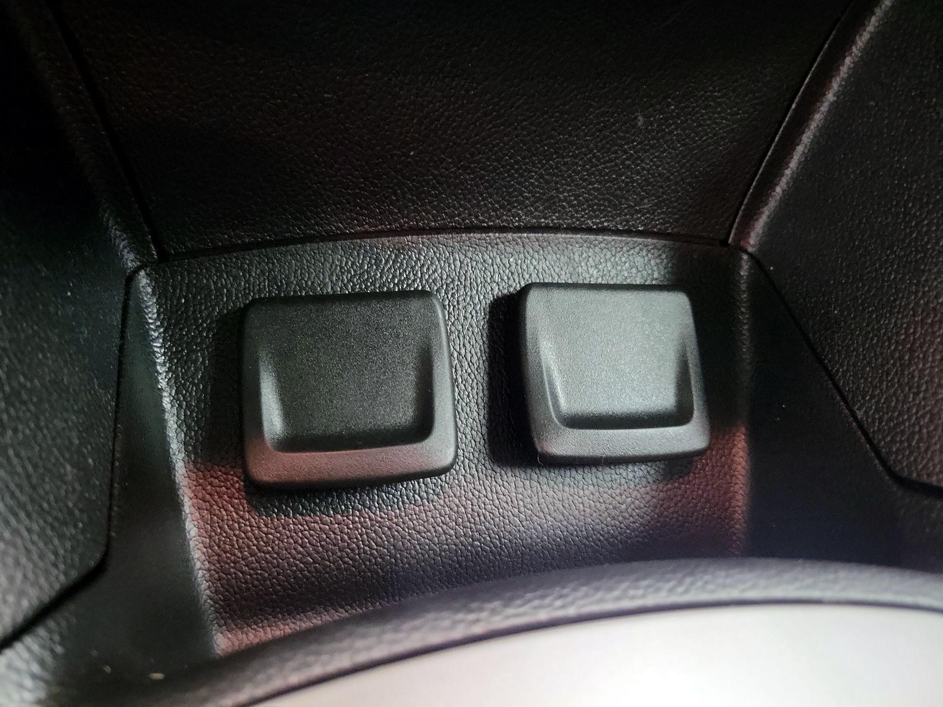 Thumbnail: 2017 Chevrolet Cruze - 18