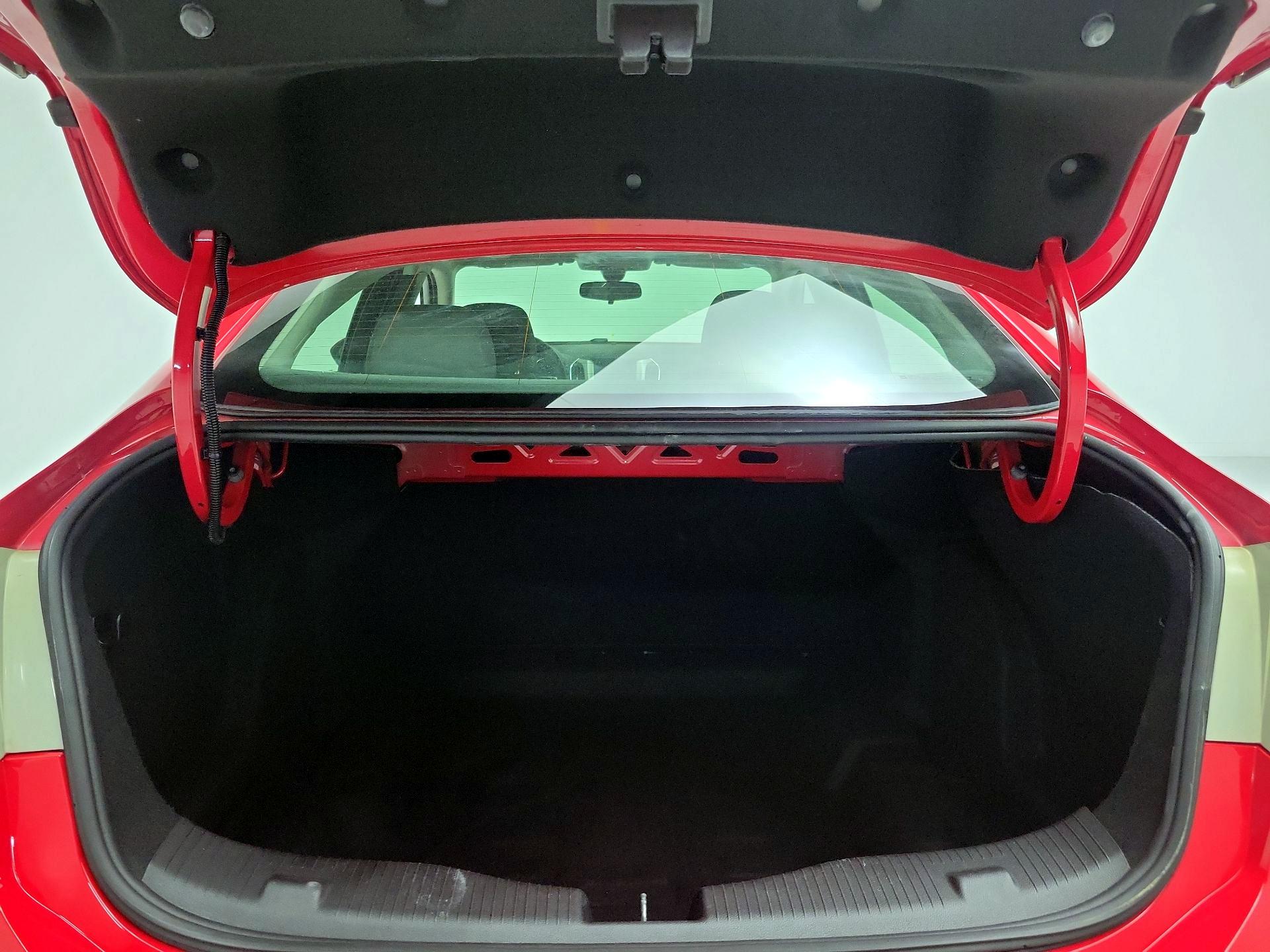 Thumbnail: 2017 Chevrolet Cruze - 20