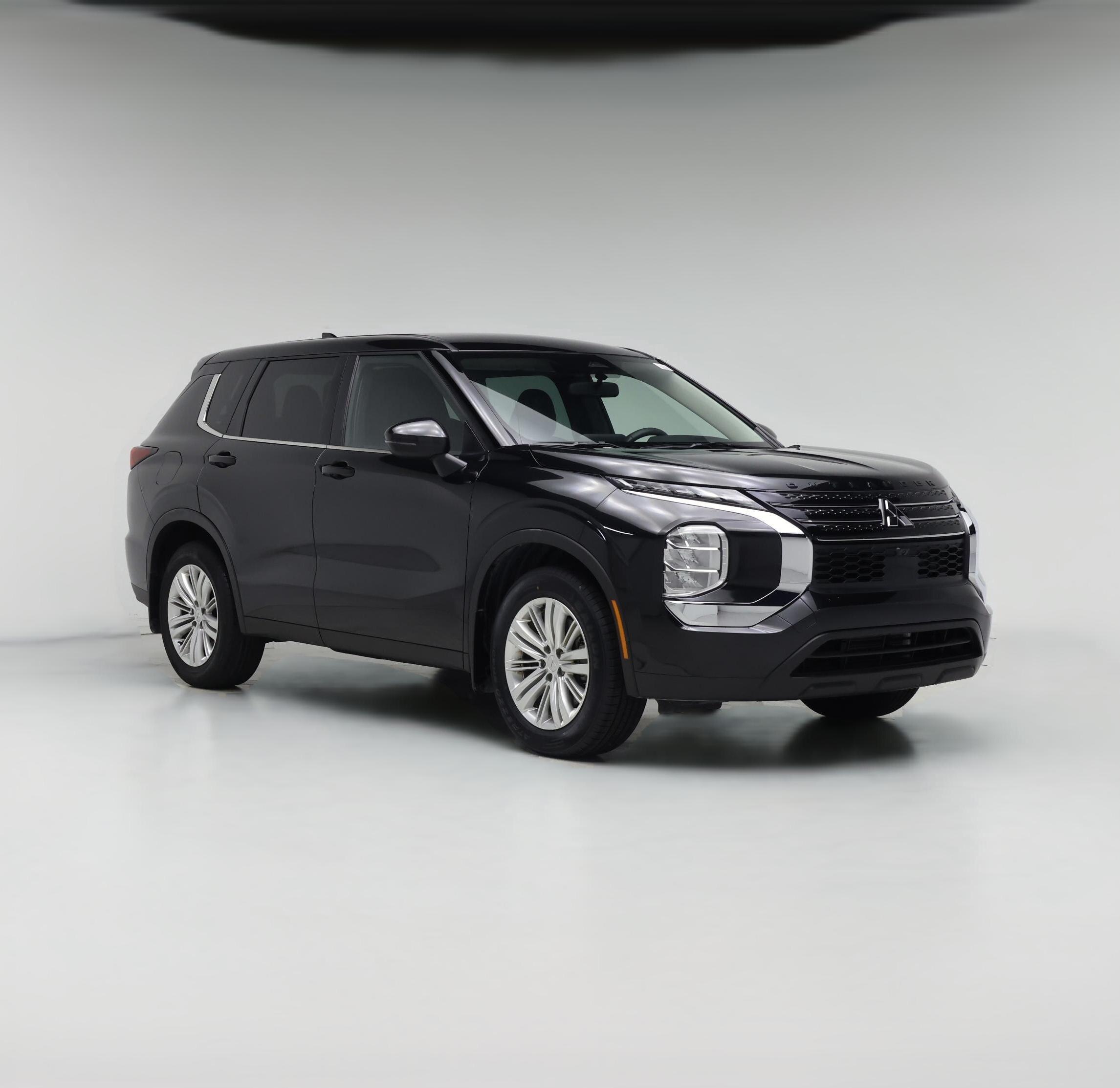 Thumbnail: 2023 Mitsubishi Outlander - 1