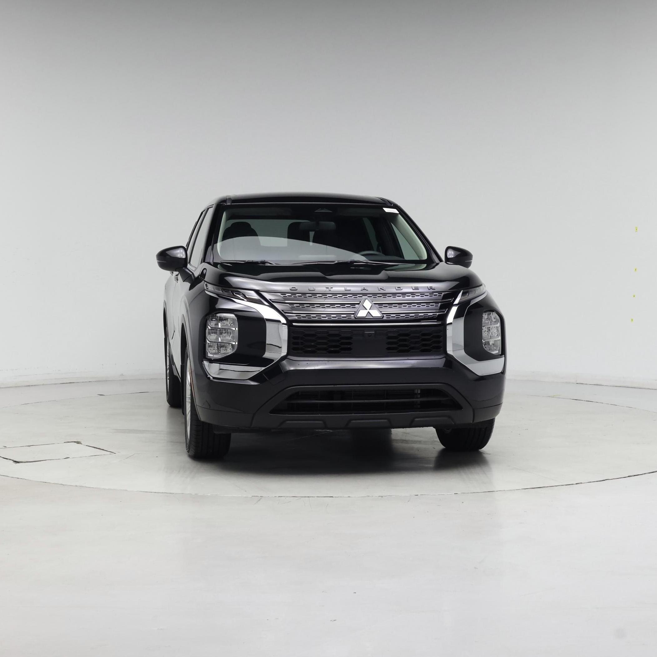 Thumbnail: 2023 Mitsubishi Outlander - 5