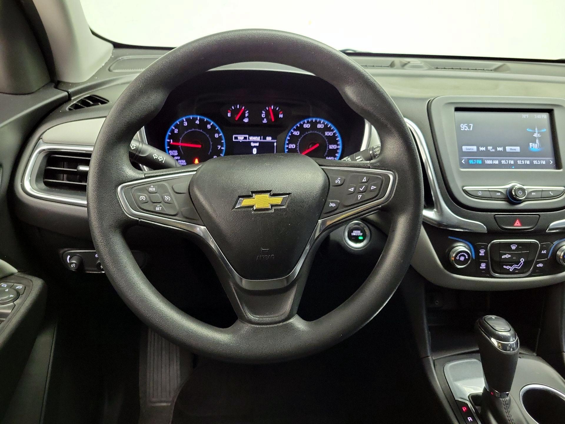 Thumbnail: 2018 Chevrolet Equinox - 10