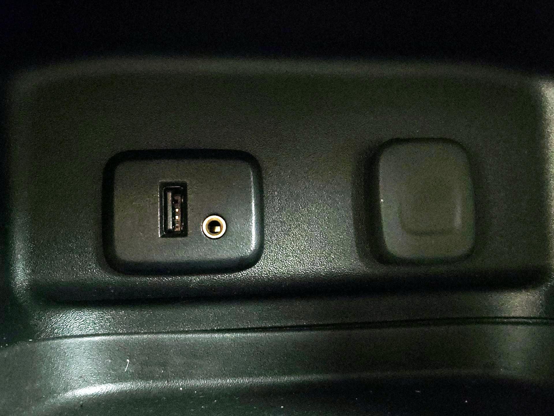 Thumbnail: 2018 Chevrolet Equinox - 18