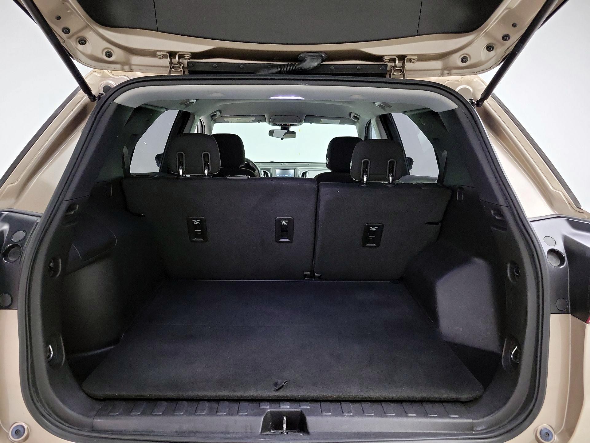 Thumbnail: 2018 Chevrolet Equinox - 20