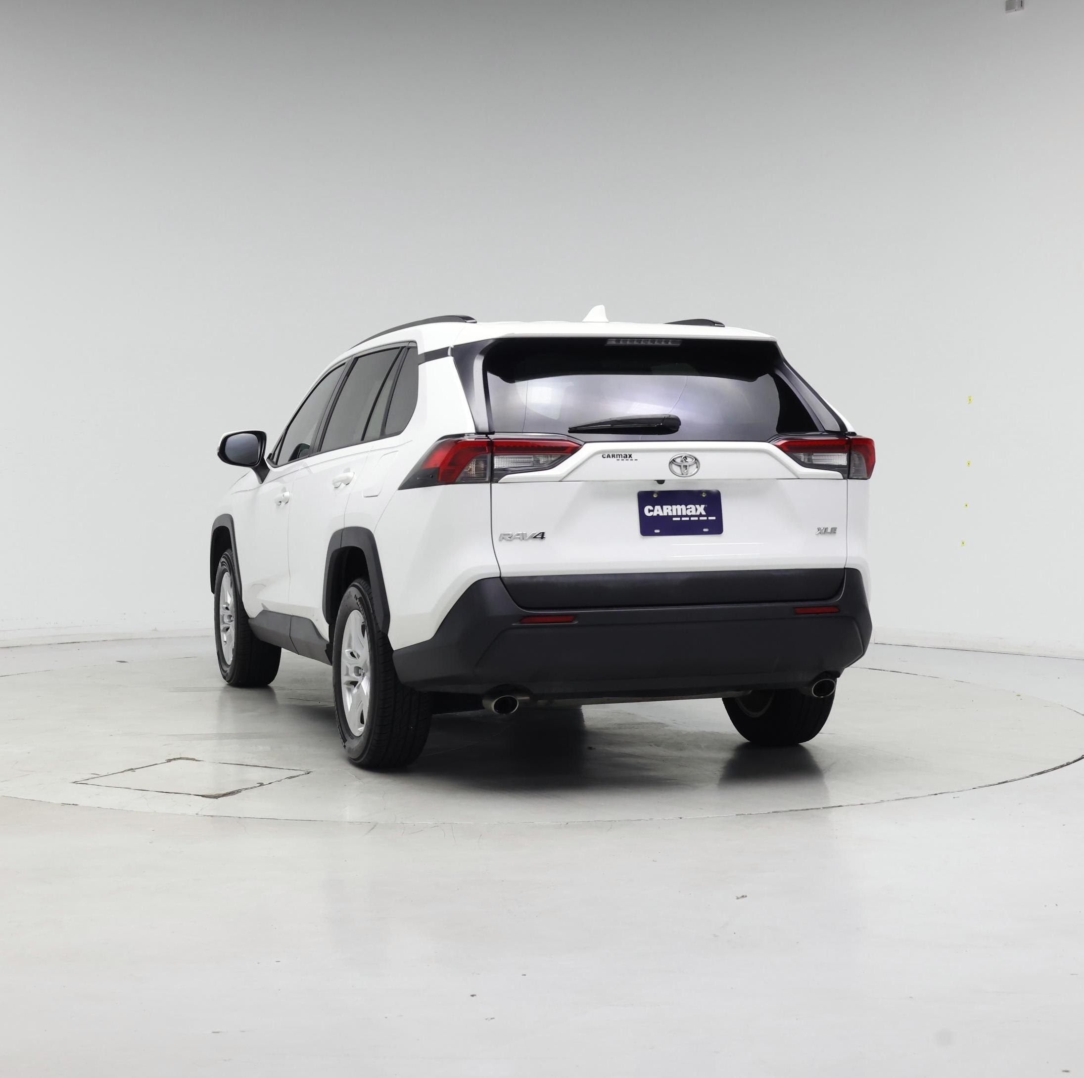 Thumbnail: 2019 Toyota RAV4 - 6