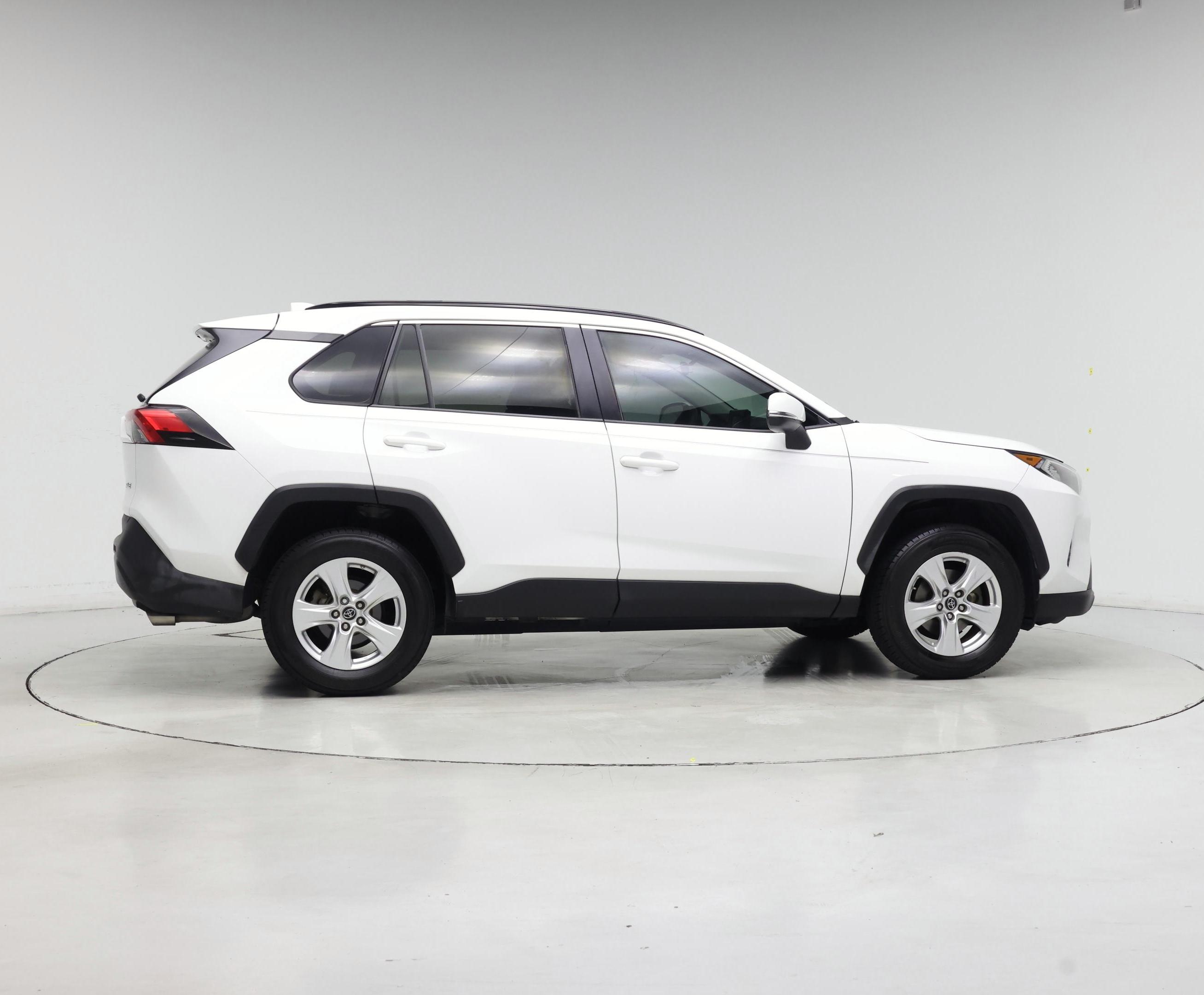 Thumbnail: 2019 Toyota RAV4 - 7