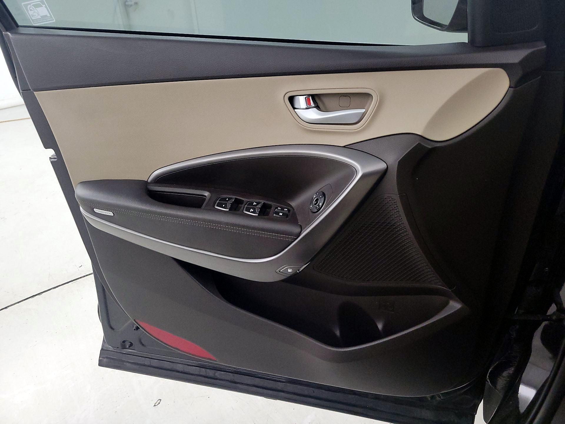 Thumbnail: 2017 Hyundai Santa Fe - 12