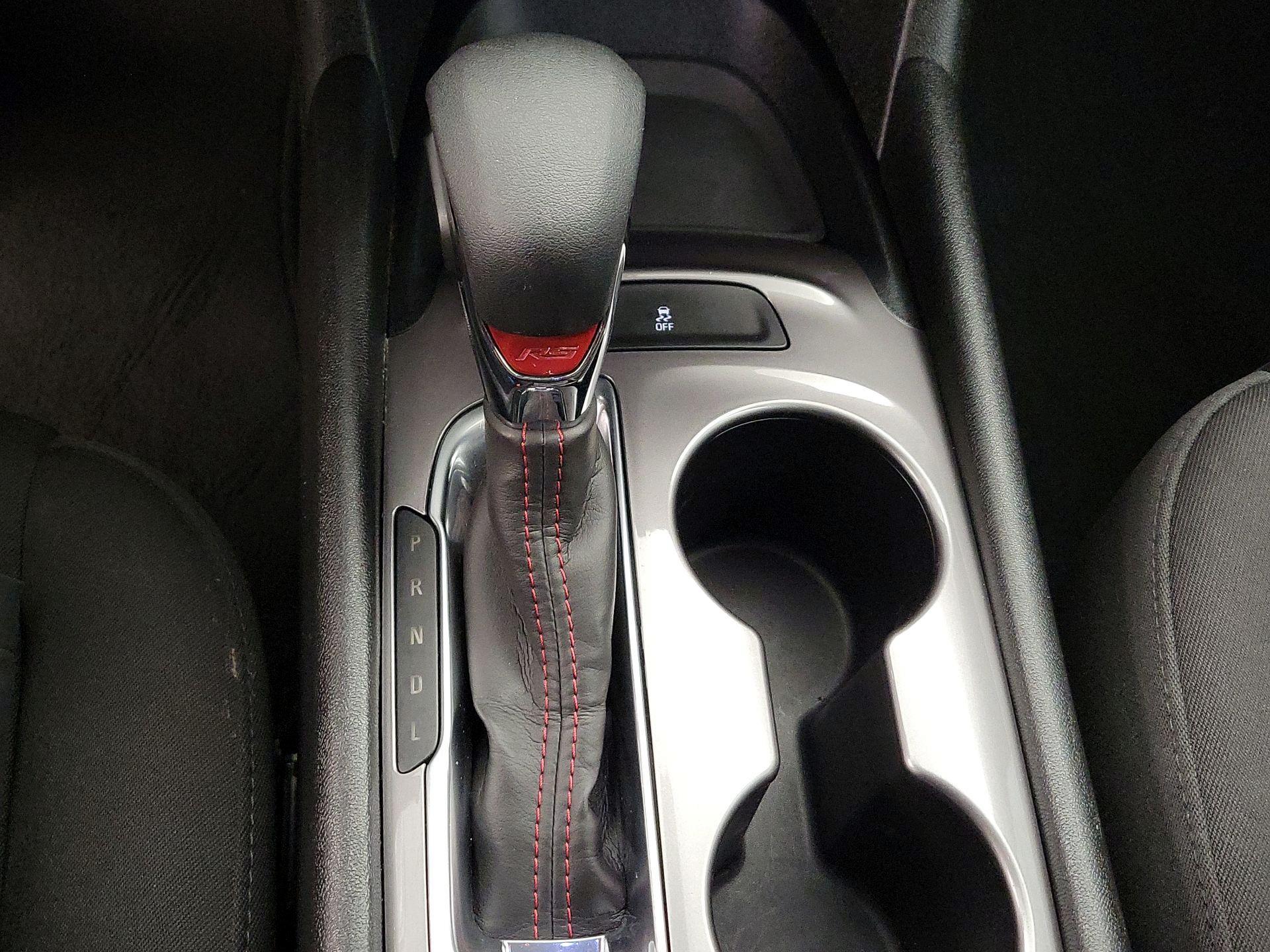 Thumbnail: 2022 Chevrolet Malibu - 17