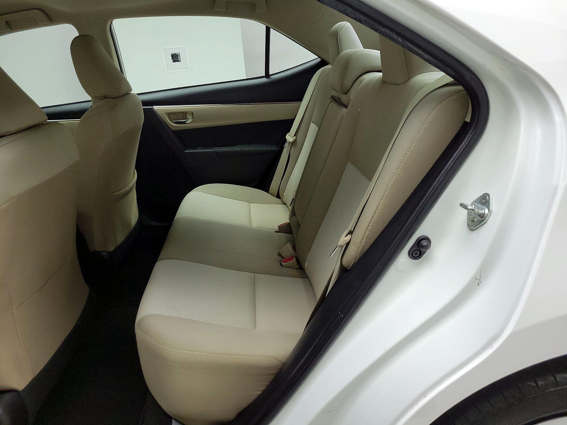 Thumbnail: 2016 Toyota Corolla - 17