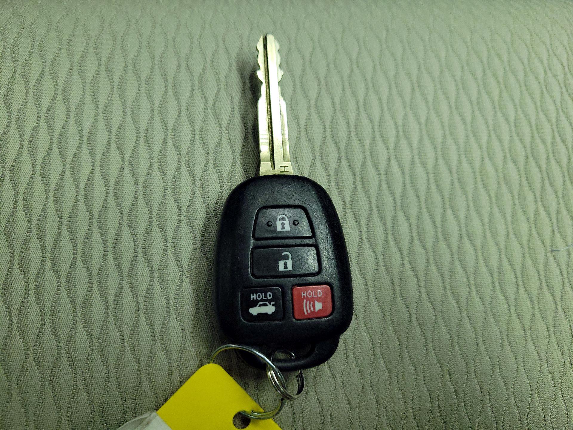 Thumbnail: 2016 Toyota Corolla - 20