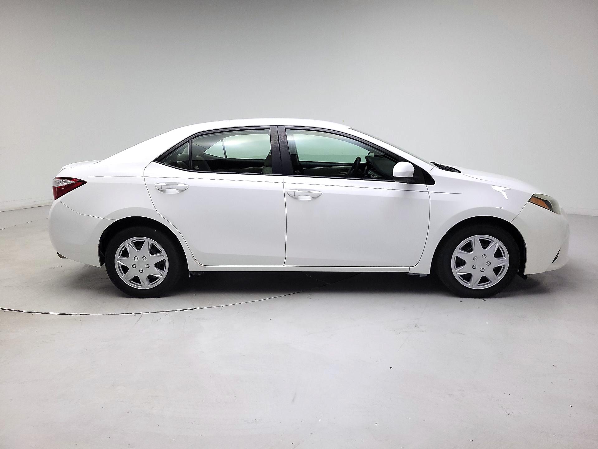 Thumbnail: 2016 Toyota Corolla - 4