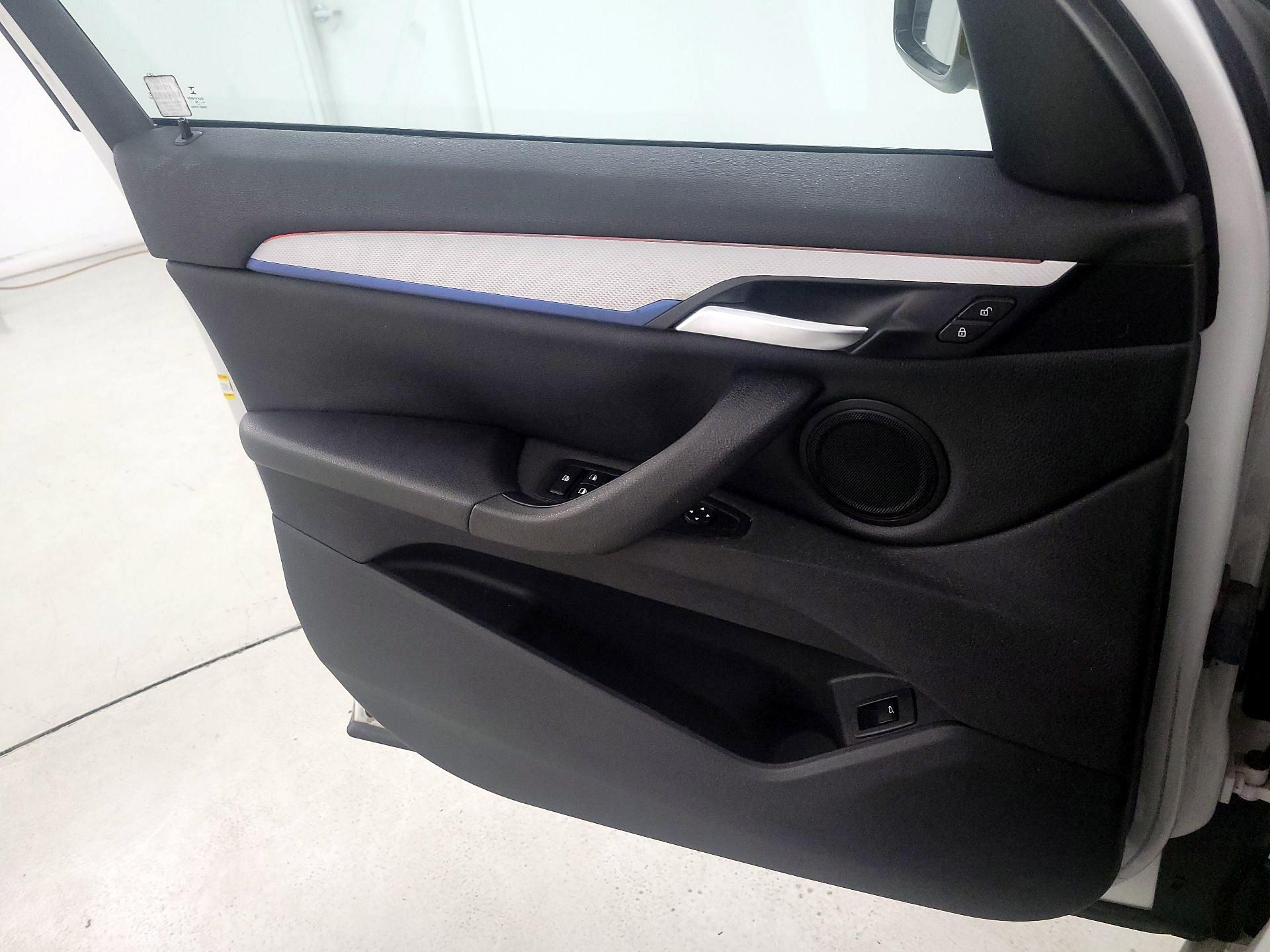 Thumbnail: 2017 BMW X1 - 12