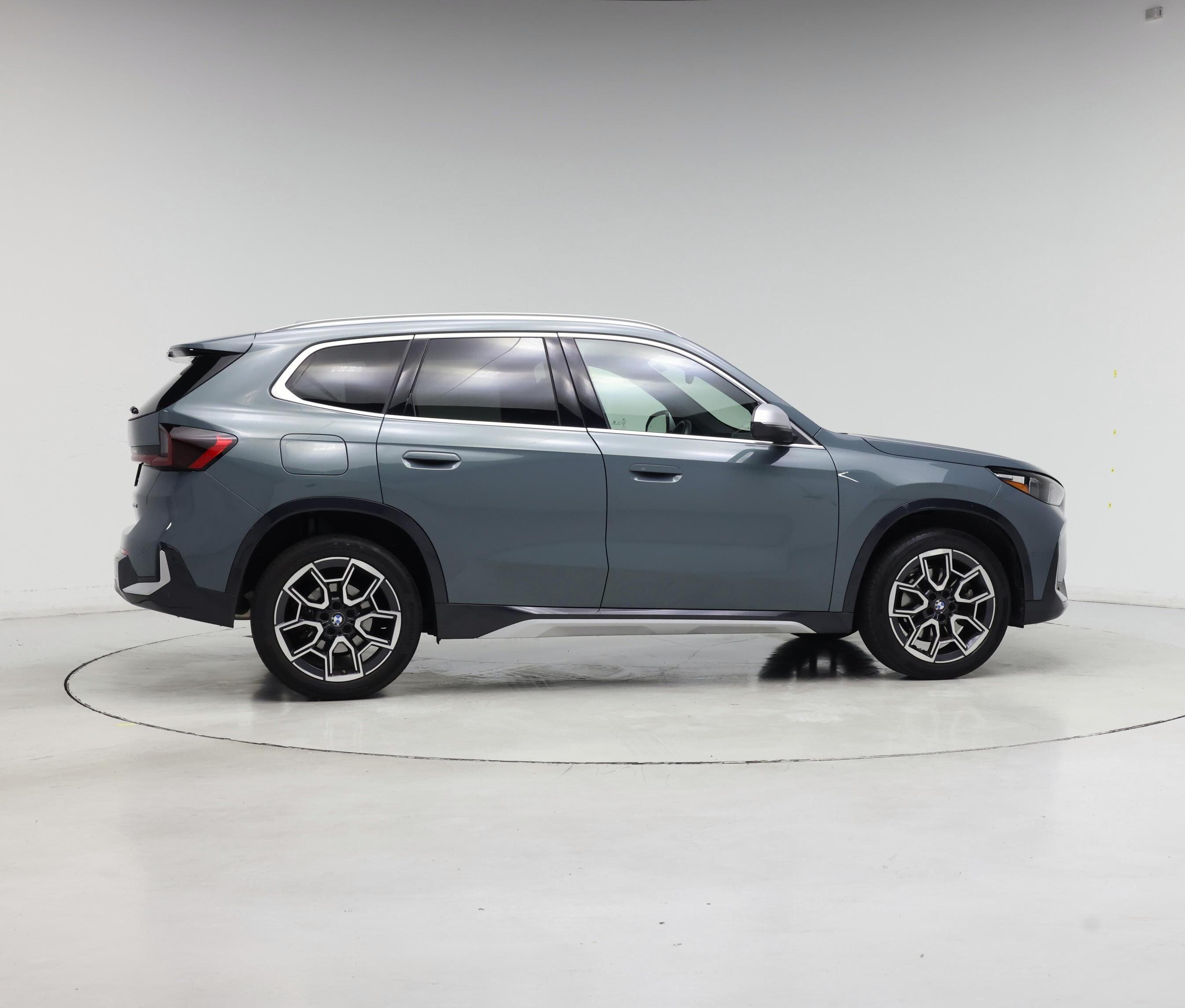 Thumbnail: 2023 BMW X1 - 7