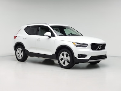 2022 Volvo XC40 T4 Momentum