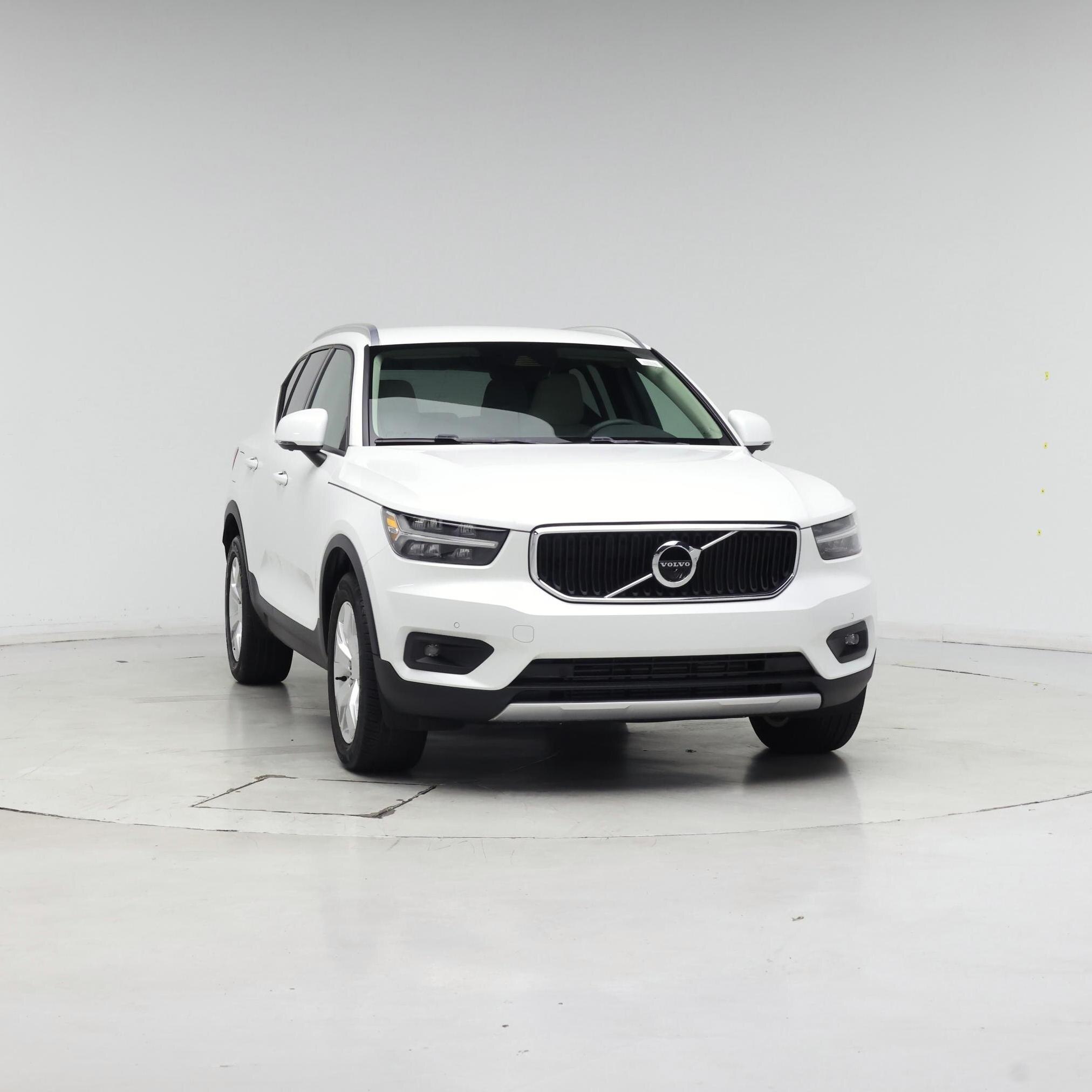 Thumbnail: 2022 Volvo XC40 - 5