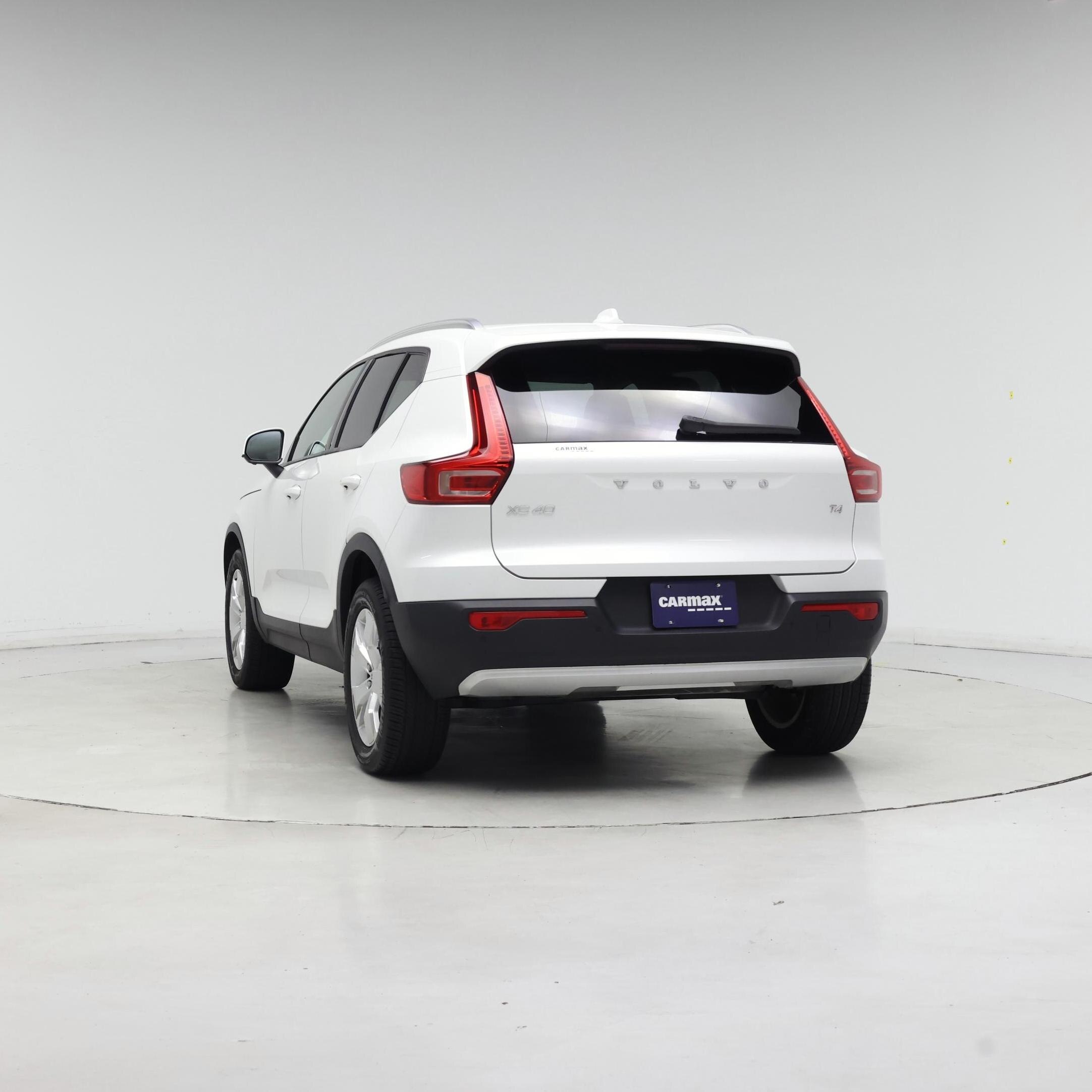 Thumbnail: 2022 Volvo XC40 - 6