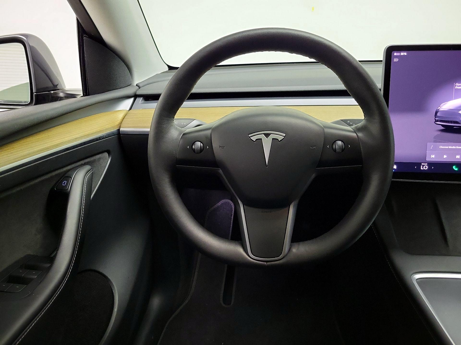 Thumbnail: 2023 Tesla Model Y - 10