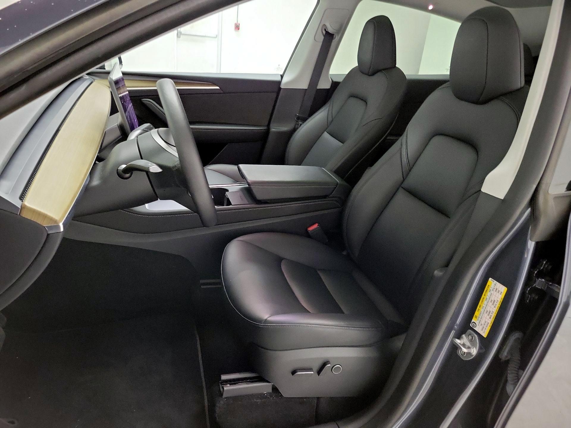 Thumbnail: 2023 Tesla Model Y - 11