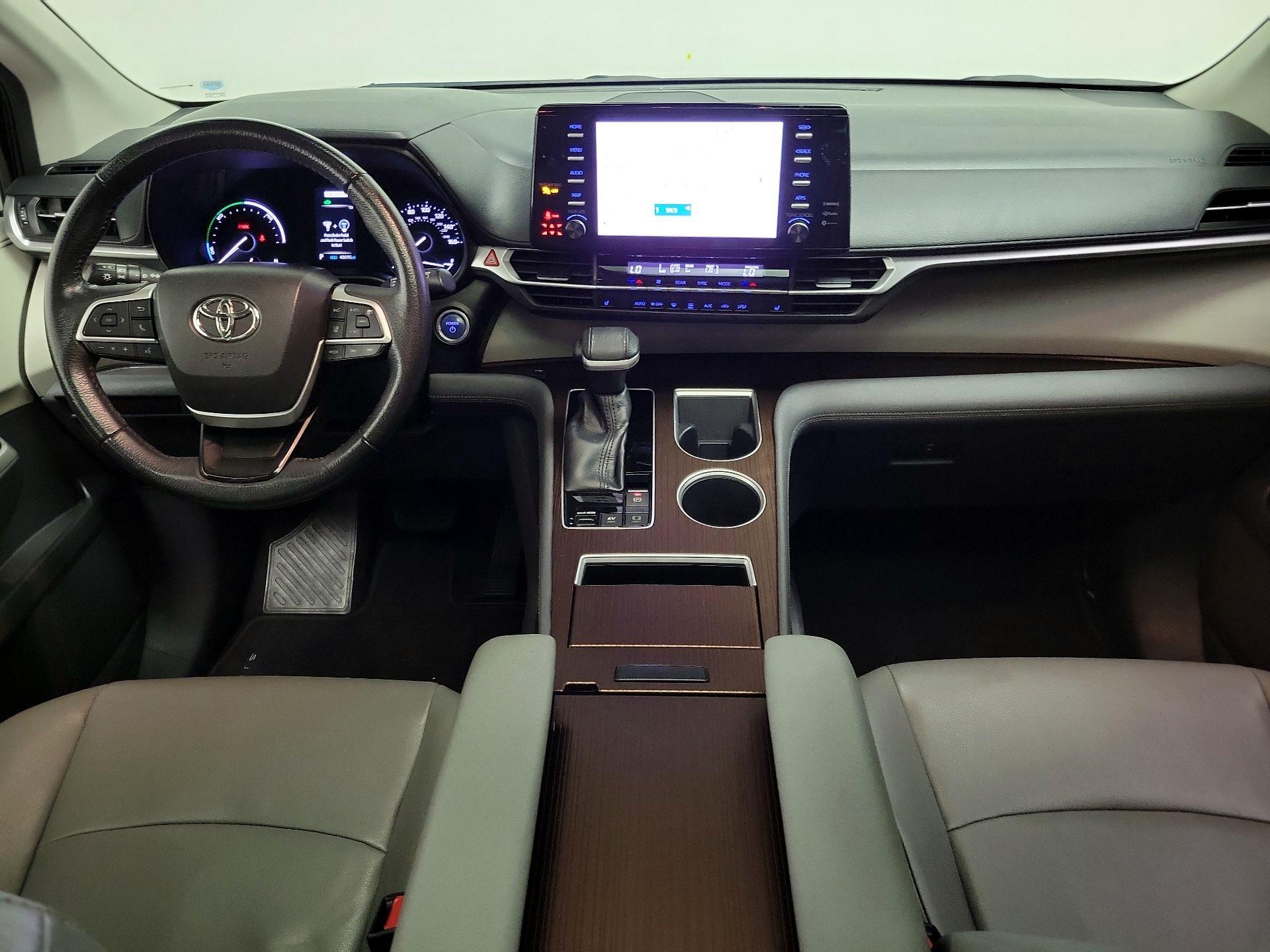 Thumbnail: 2022 Toyota Sienna - 9