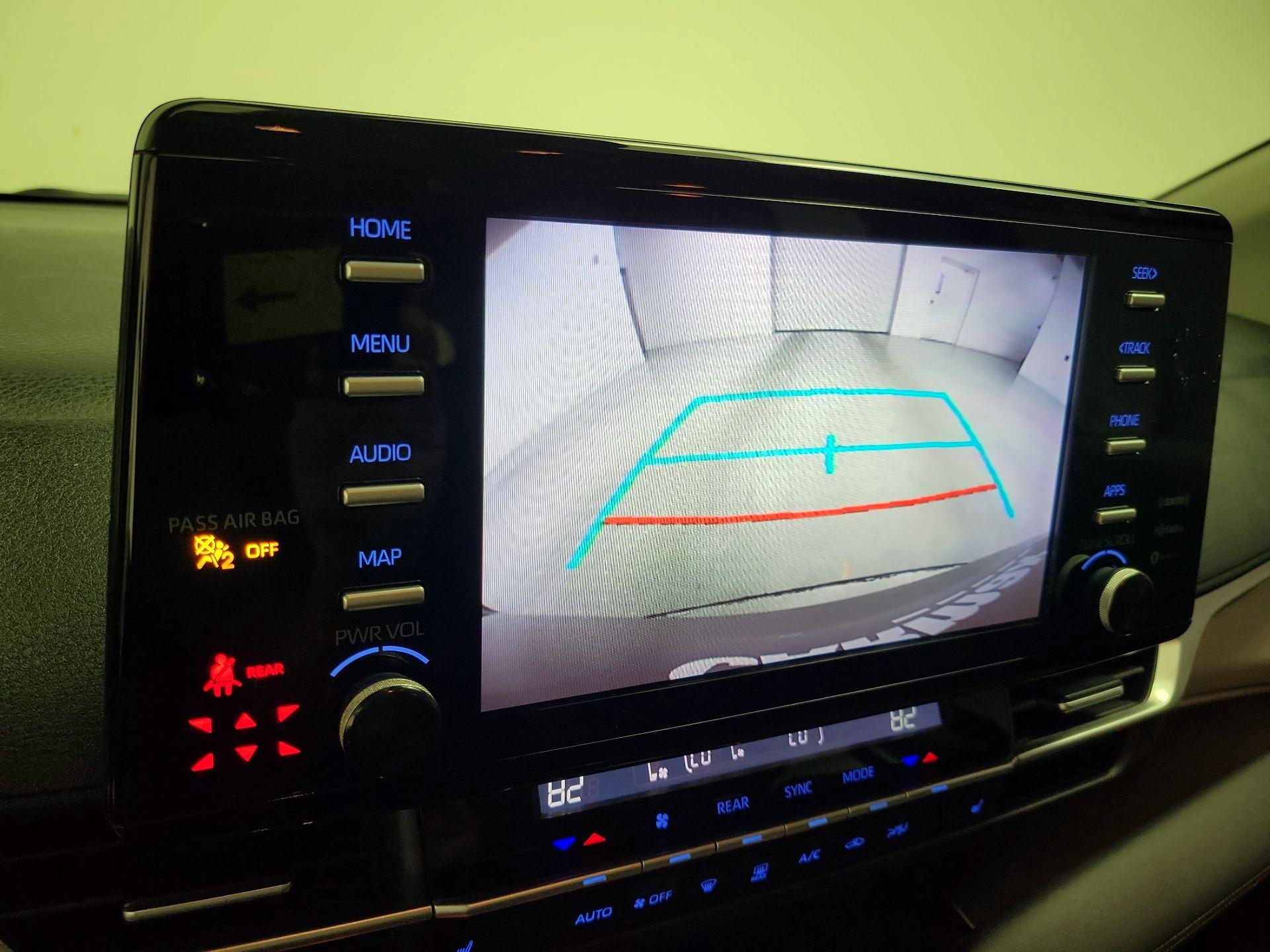 Thumbnail: 2022 Toyota Sienna - 14