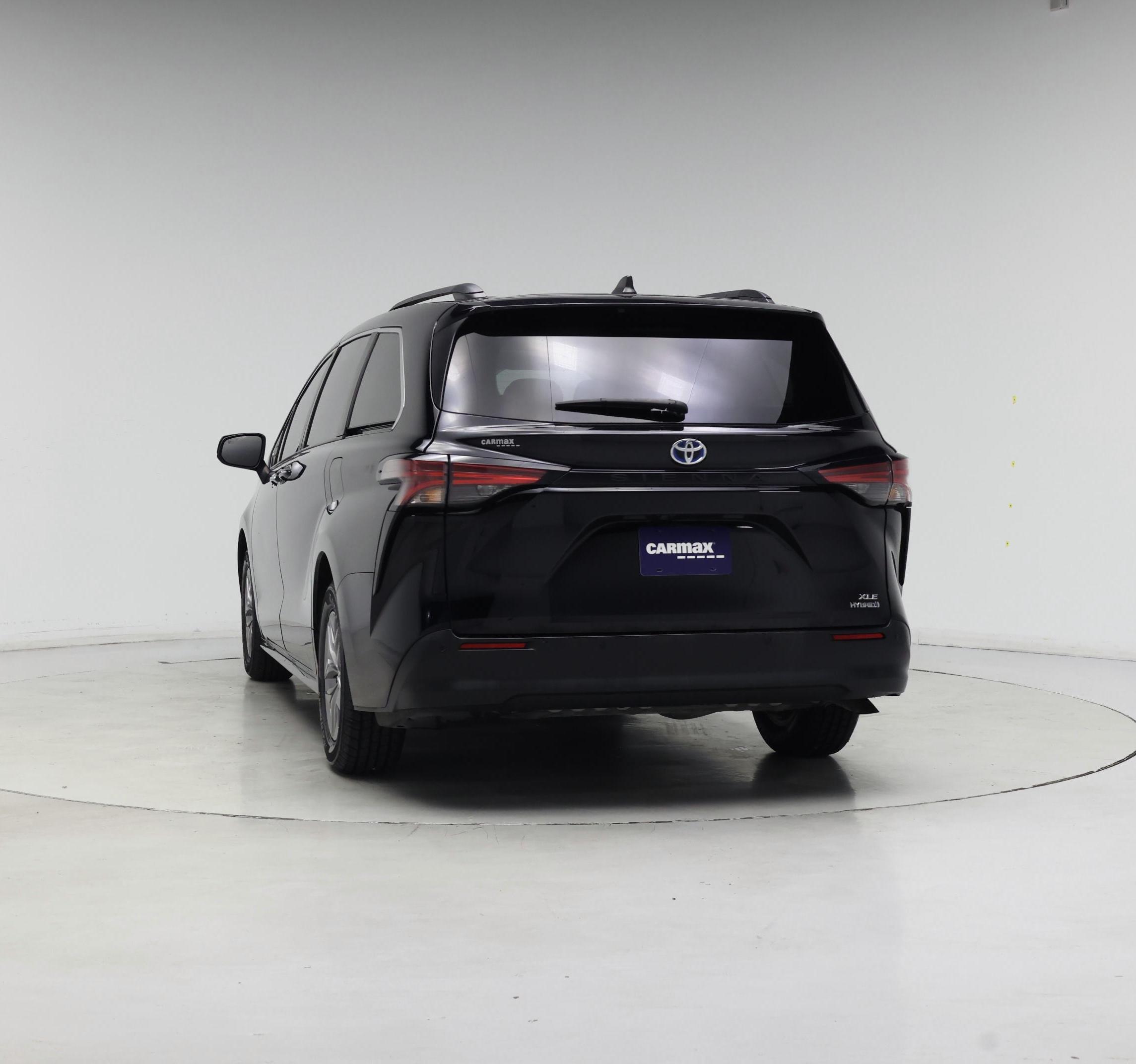 Thumbnail: 2022 Toyota Sienna - 6