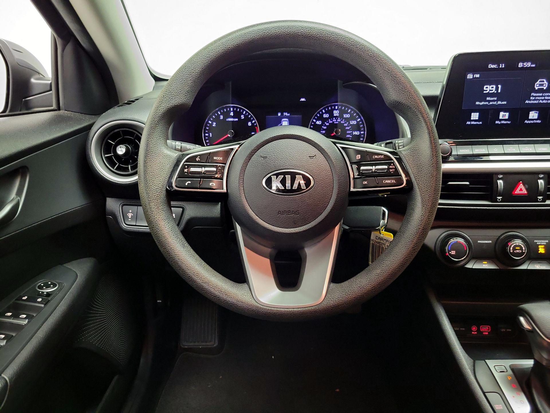 Thumbnail: 2021 Kia Forte - 10