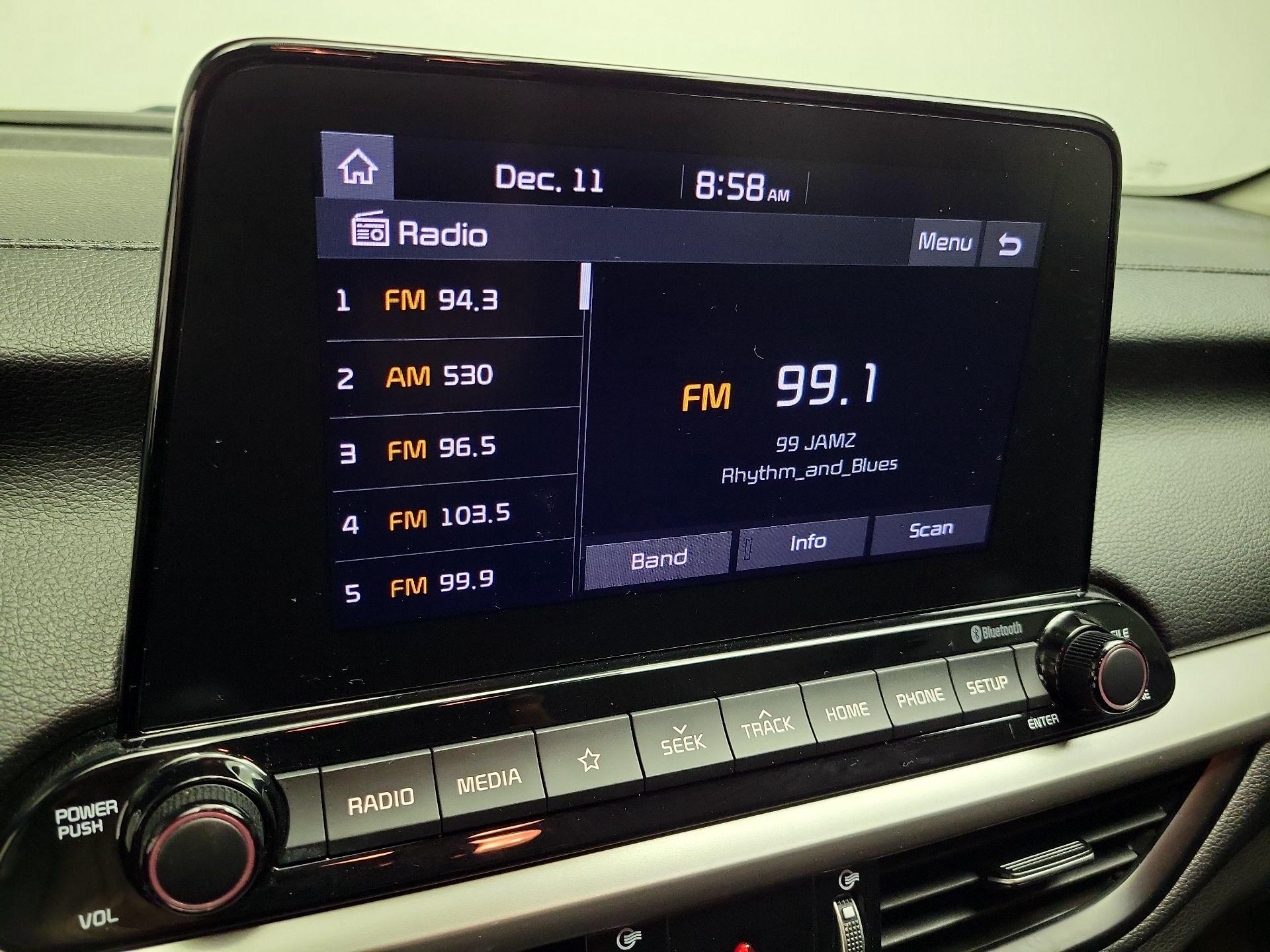 Thumbnail: 2021 Kia Forte - 16