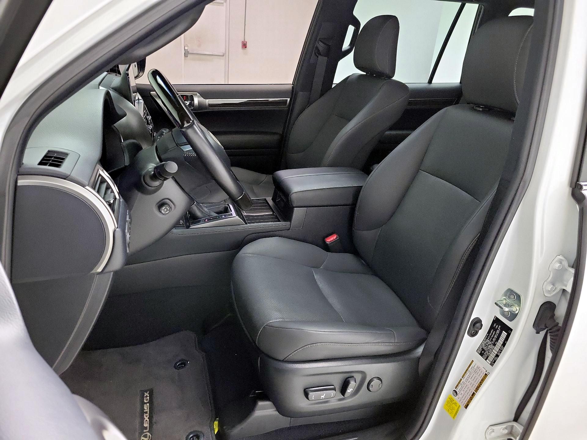 Thumbnail: 2023 Lexus GX - 11