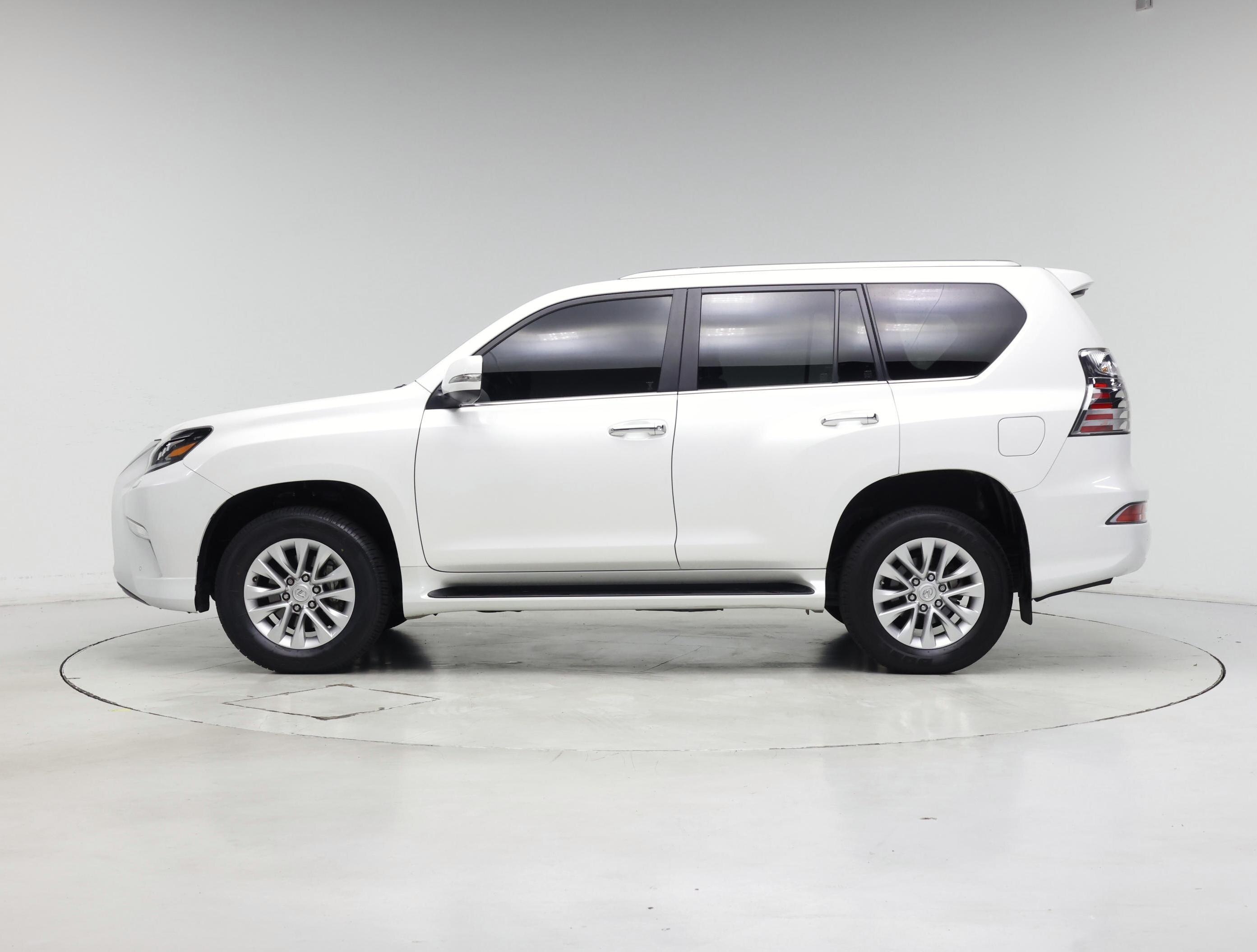 Thumbnail: 2023 Lexus GX - 3