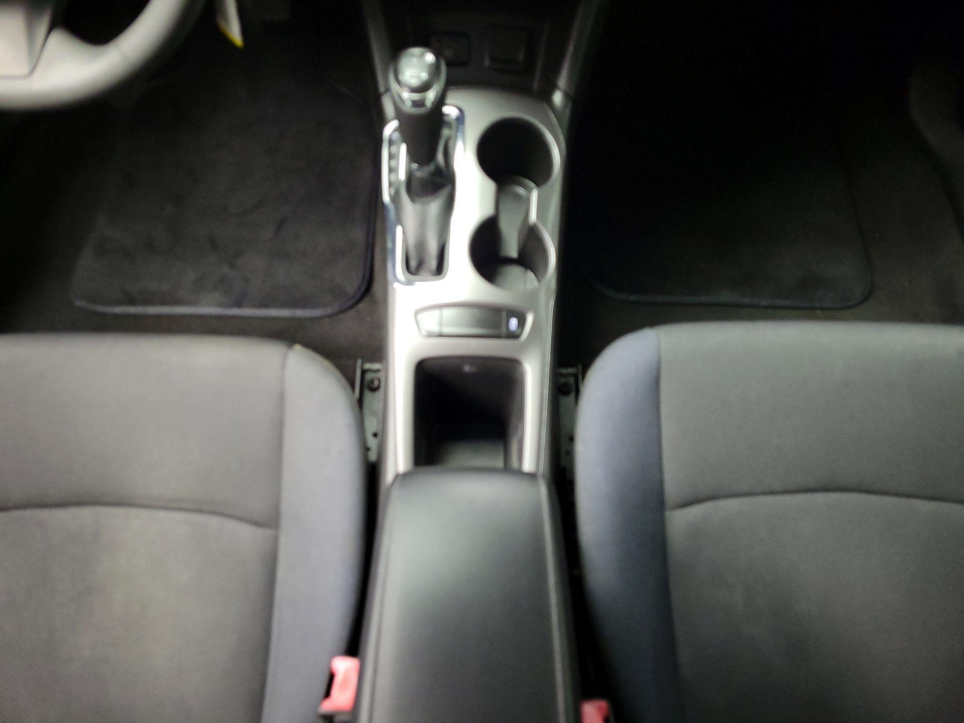 Thumbnail: 2019 Chevrolet Cruze - 15