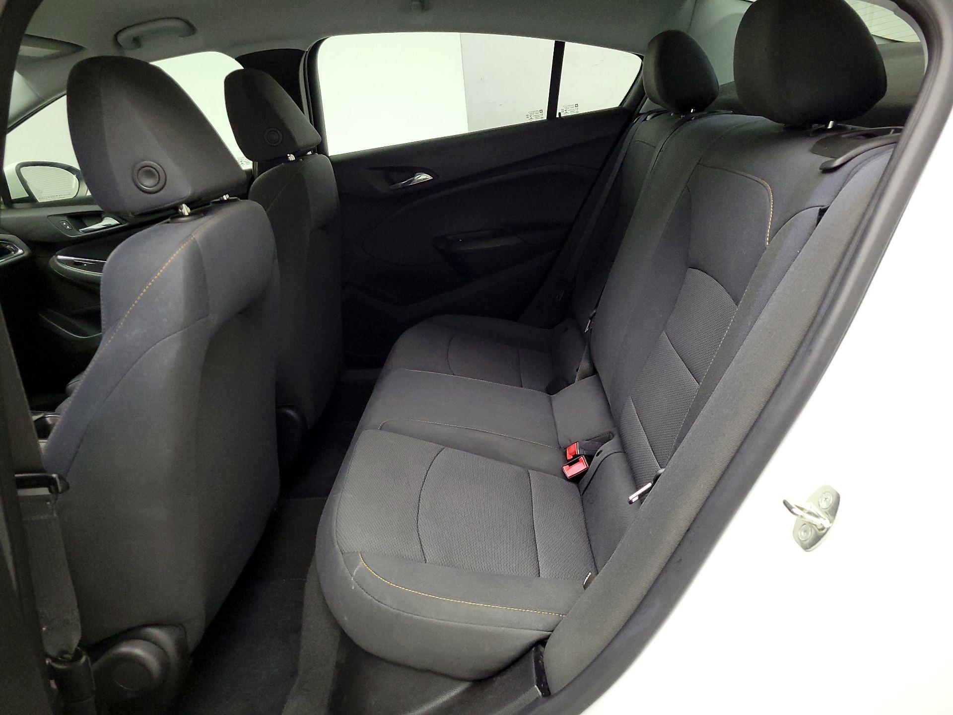 Thumbnail: 2019 Chevrolet Cruze - 17