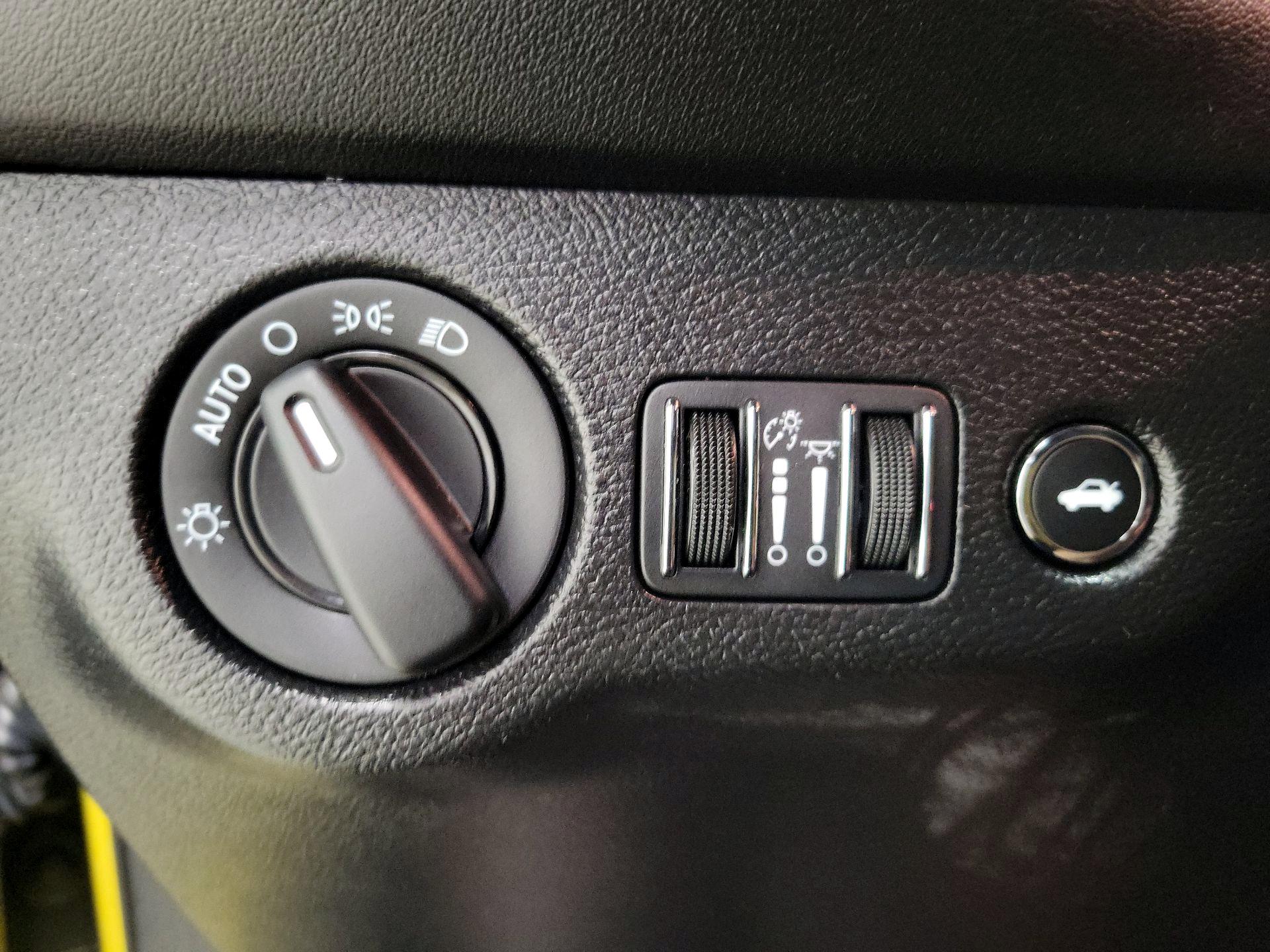 Thumbnail: 2020 Dodge Challenger - 13