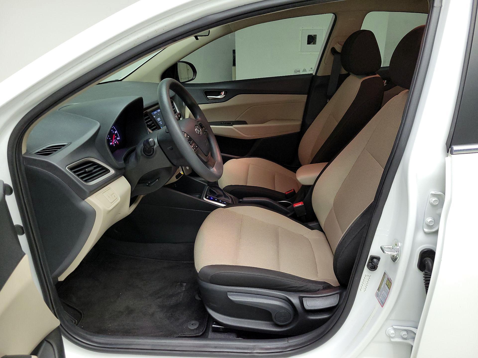 Thumbnail: 2021 Hyundai Accent - 9