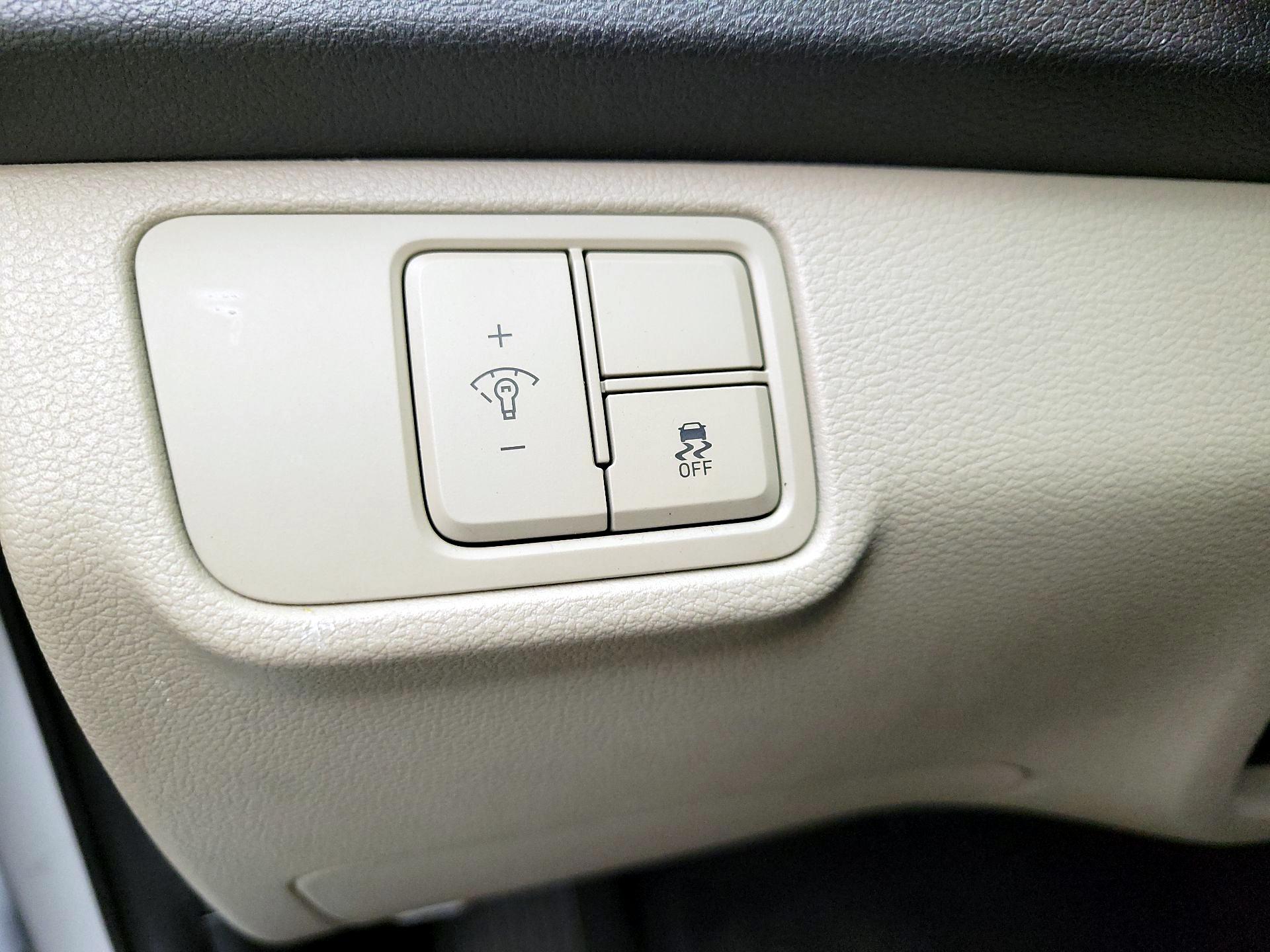 Thumbnail: 2021 Hyundai Accent - 11